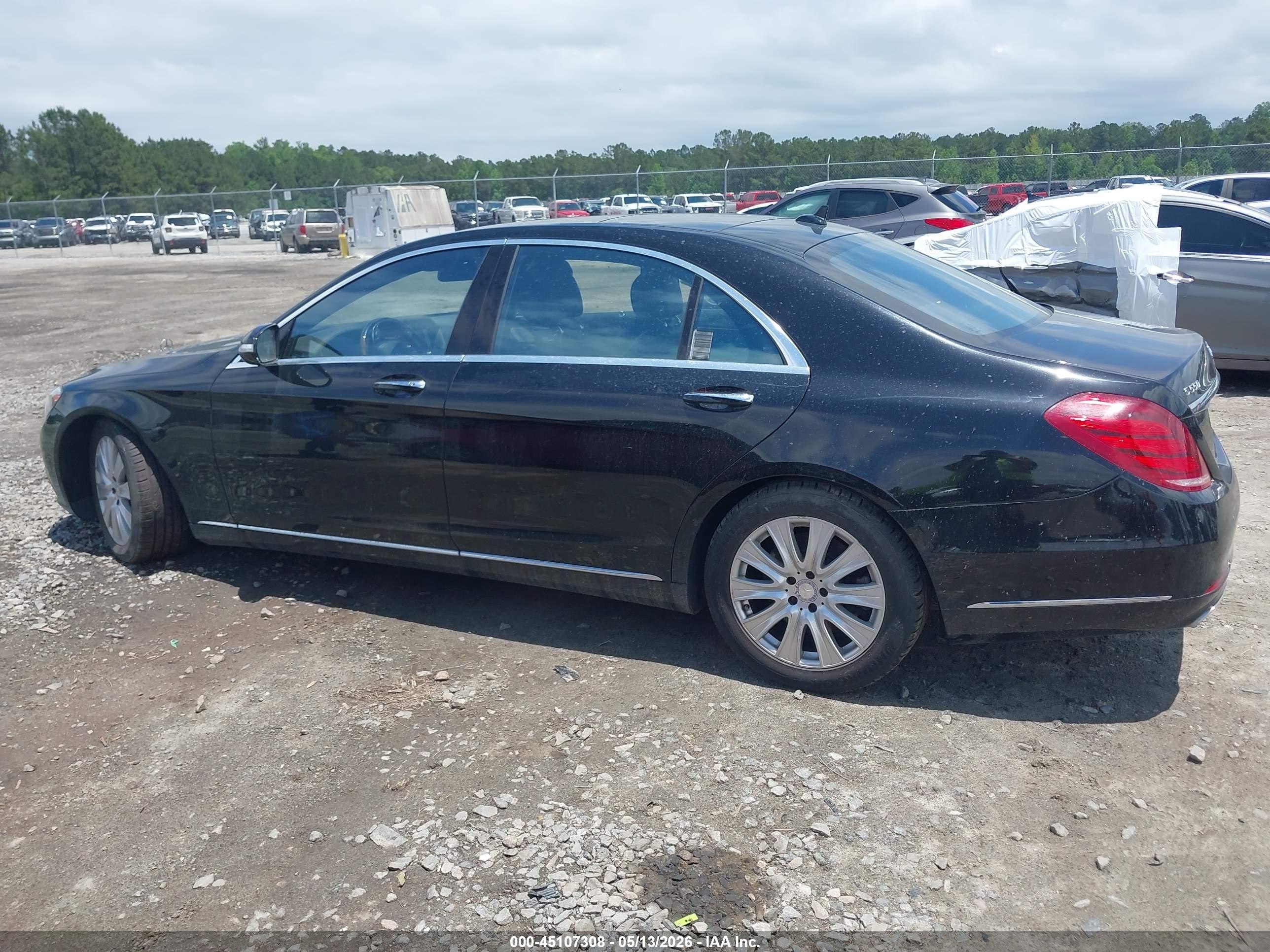2014 Mercedes-benz S 550   Black vin: WDDUG8CB4EA007047