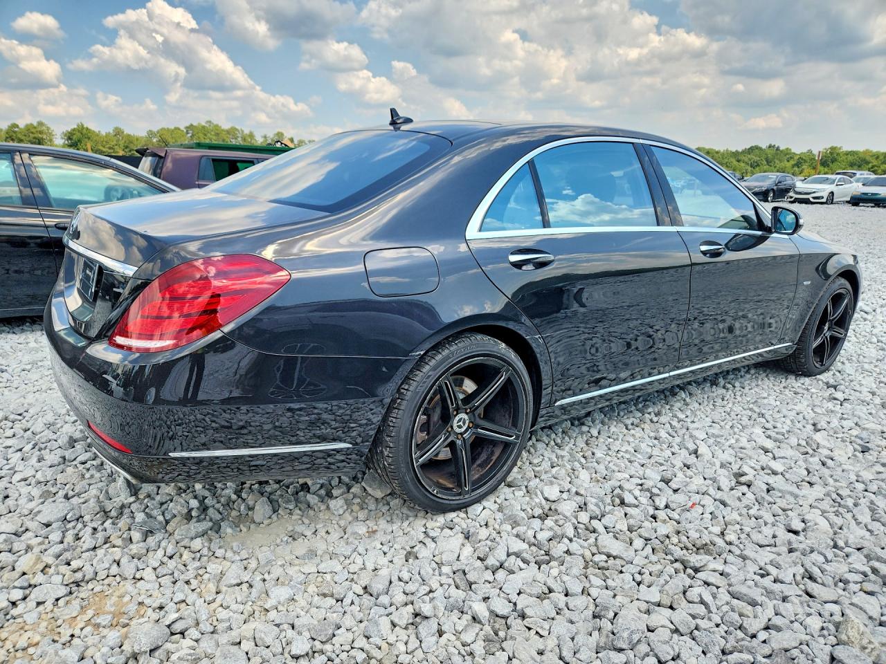 2014 Mercedes-benz S 550 Черный vin: WDDUG8CB4EA008831
