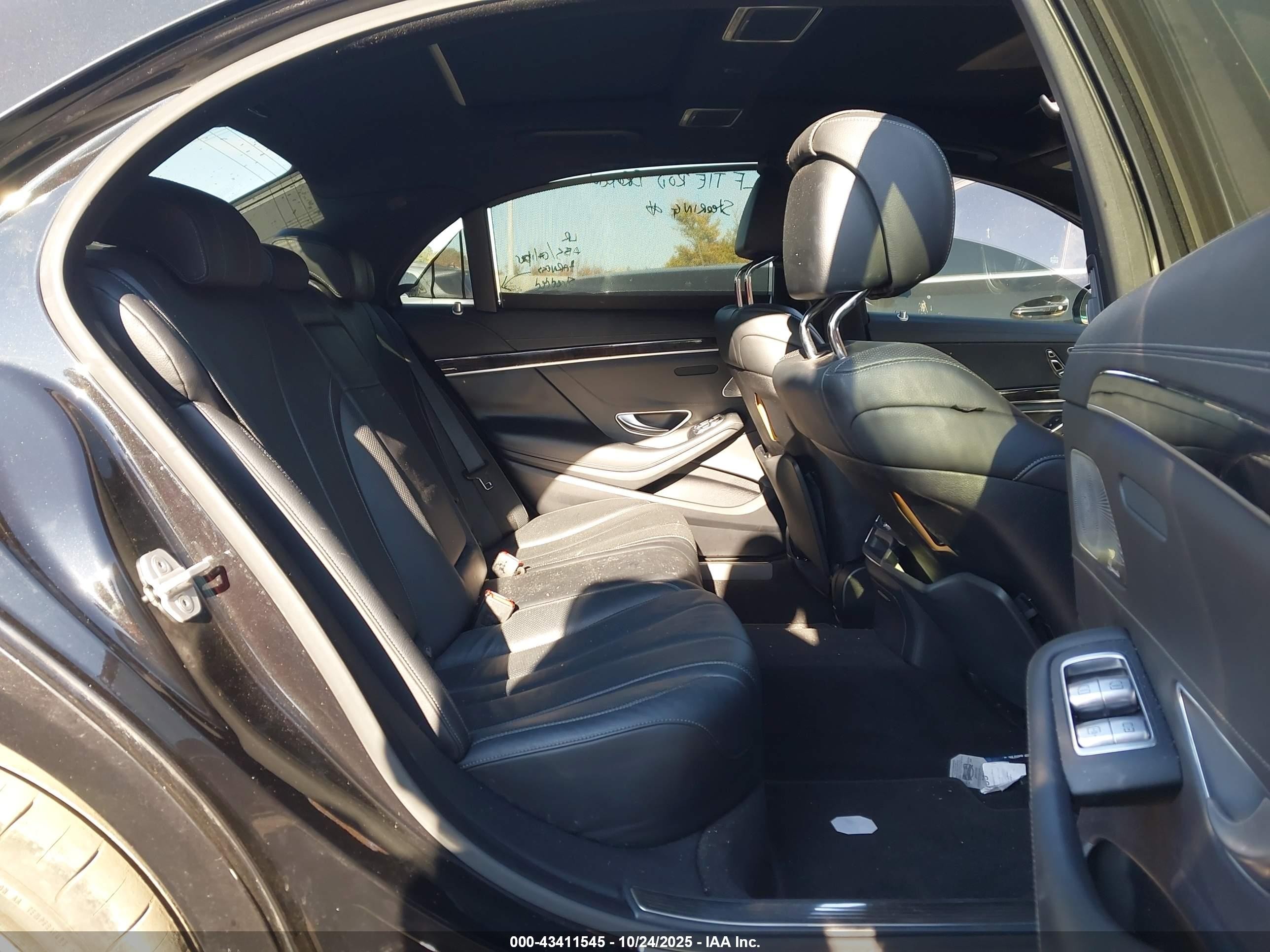 2014 Mercedes-benz S 550   Black vin: WDDUG8CB4EA060248