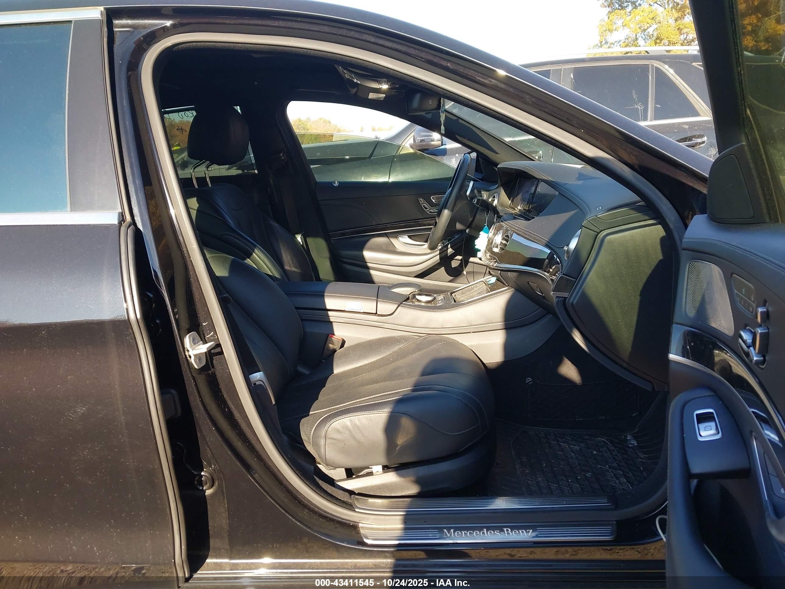 2014 Mercedes-benz S 550   Black vin: WDDUG8CB4EA060248