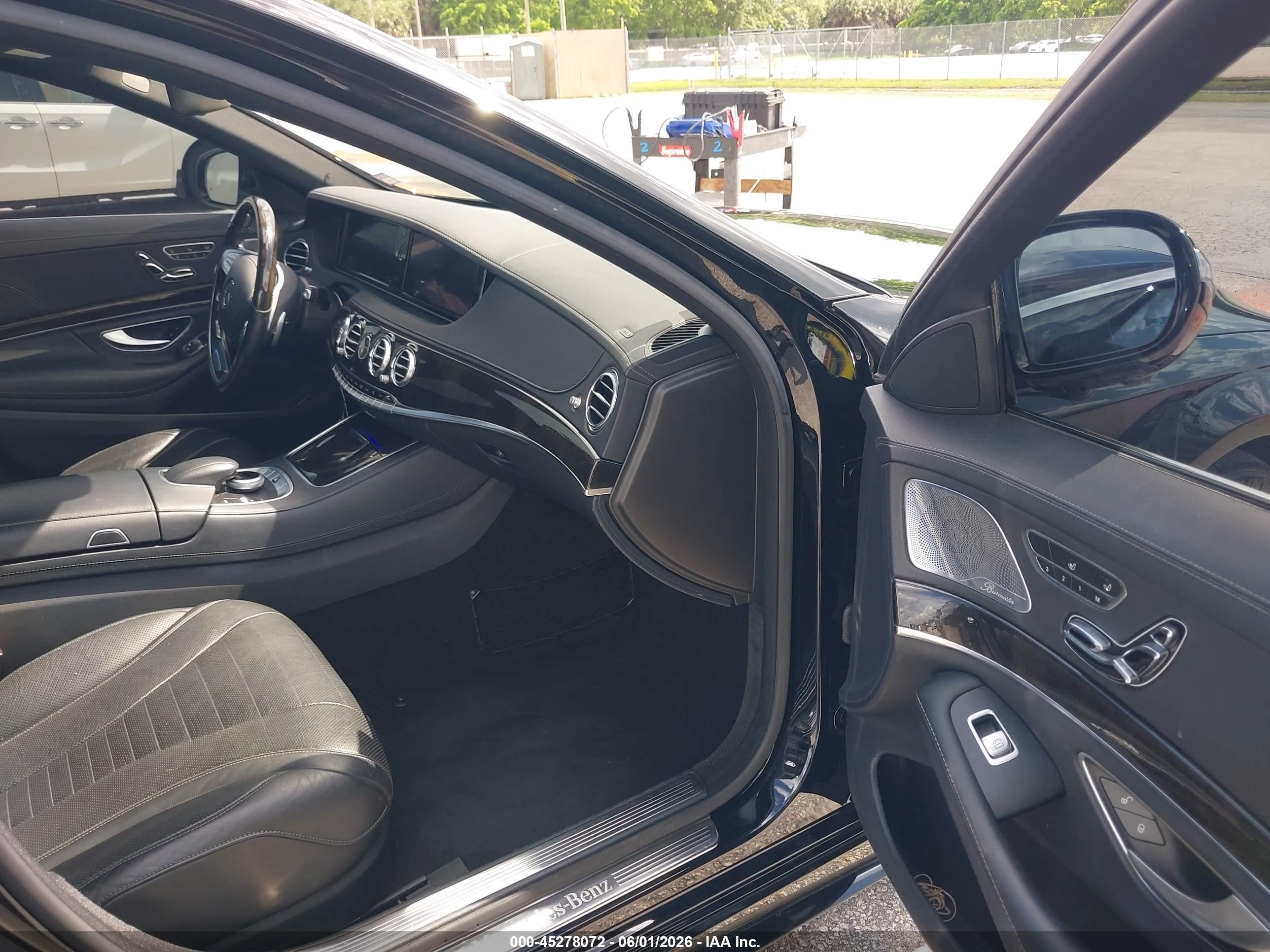 2014 Mercedes-benz S 550   Black vin: WDDUG8CB4EA065417