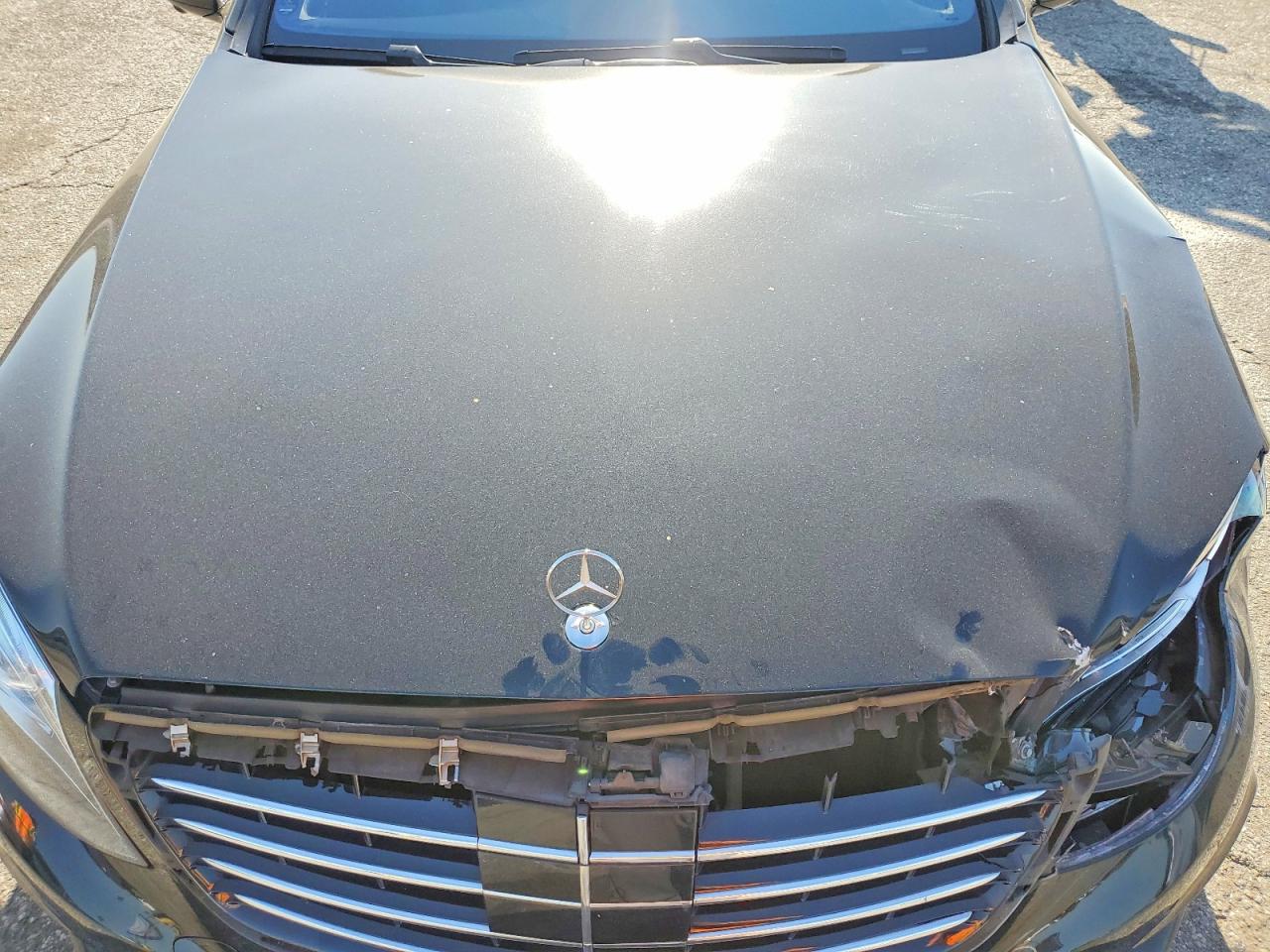 2015 Mercedes-benz S 550 Black vin: WDDUG8CB4FA107652