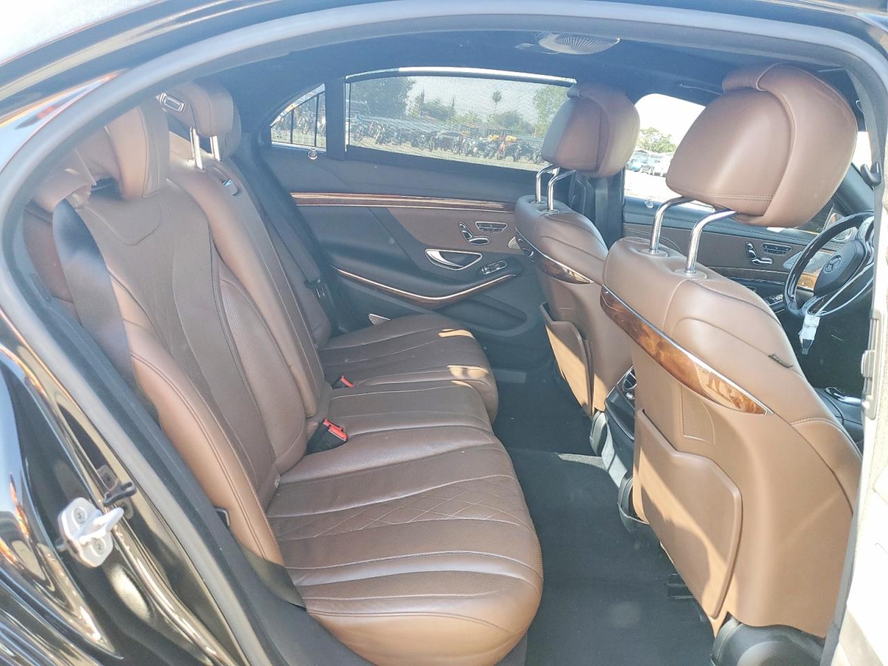 2015 Mercedes-benz S 550 Black vin: WDDUG8CB4FA107652