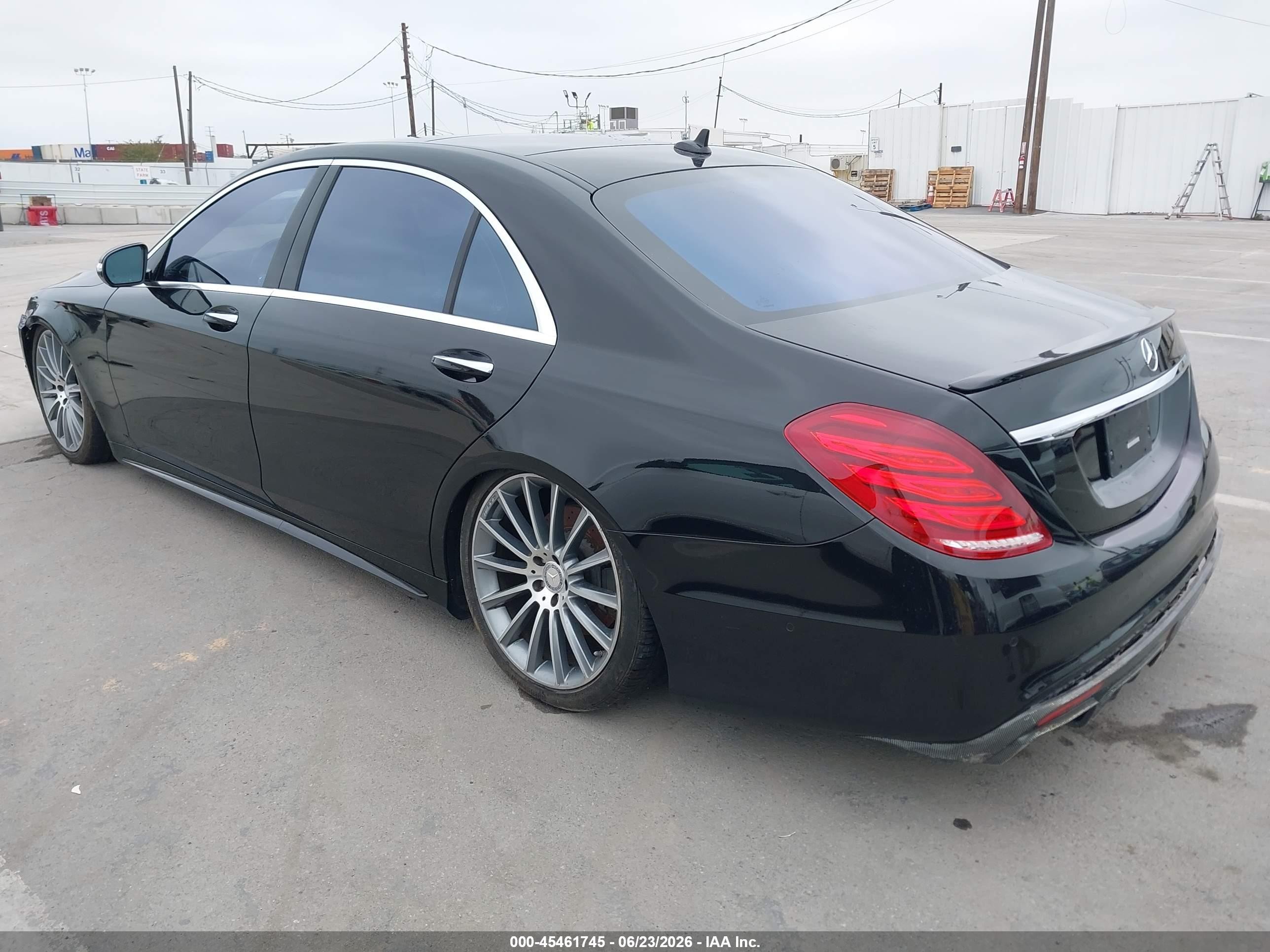 2015 Mercedes-benz S 550   Black vin: WDDUG8CB4FA180326