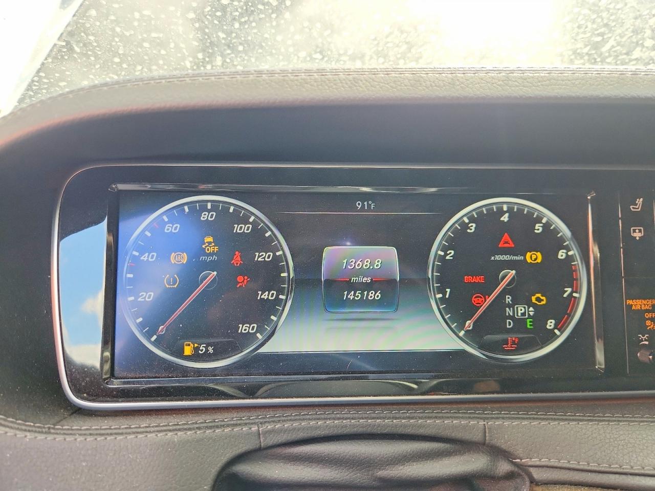 2015 Mercedes-benz S 550 Черный vin: WDDUG8CB4FA197465