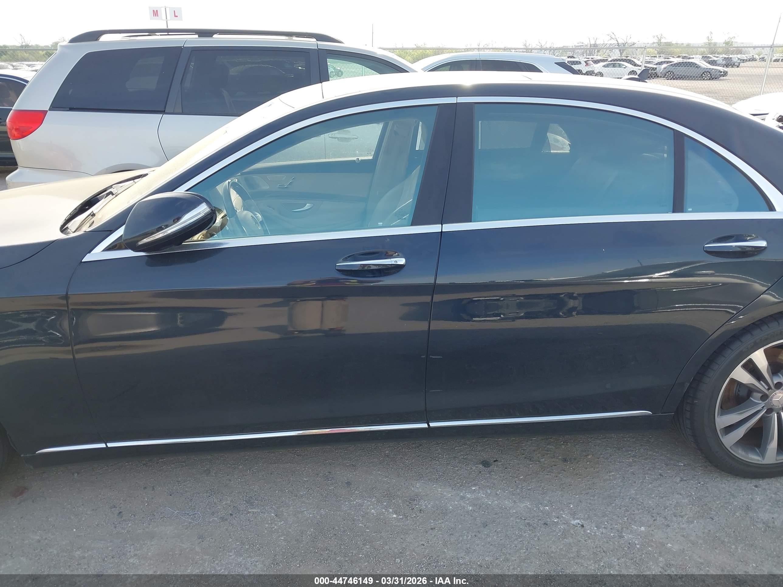 2014 Mercedes-benz S 550   Black vin: WDDUG8CB5EA013035