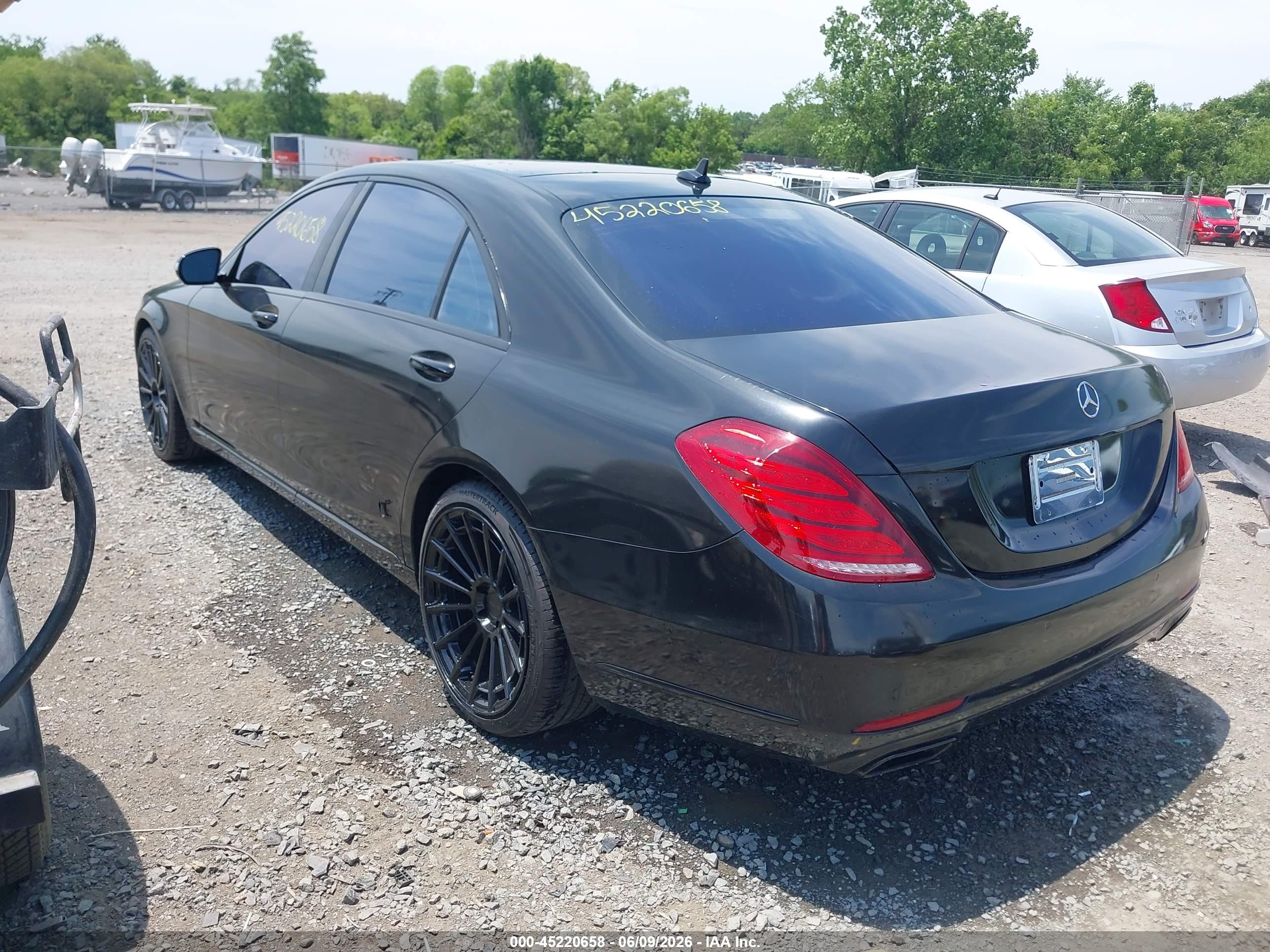 2014 Mercedes-benz S 550   Black vin: WDDUG8CB5EA018008