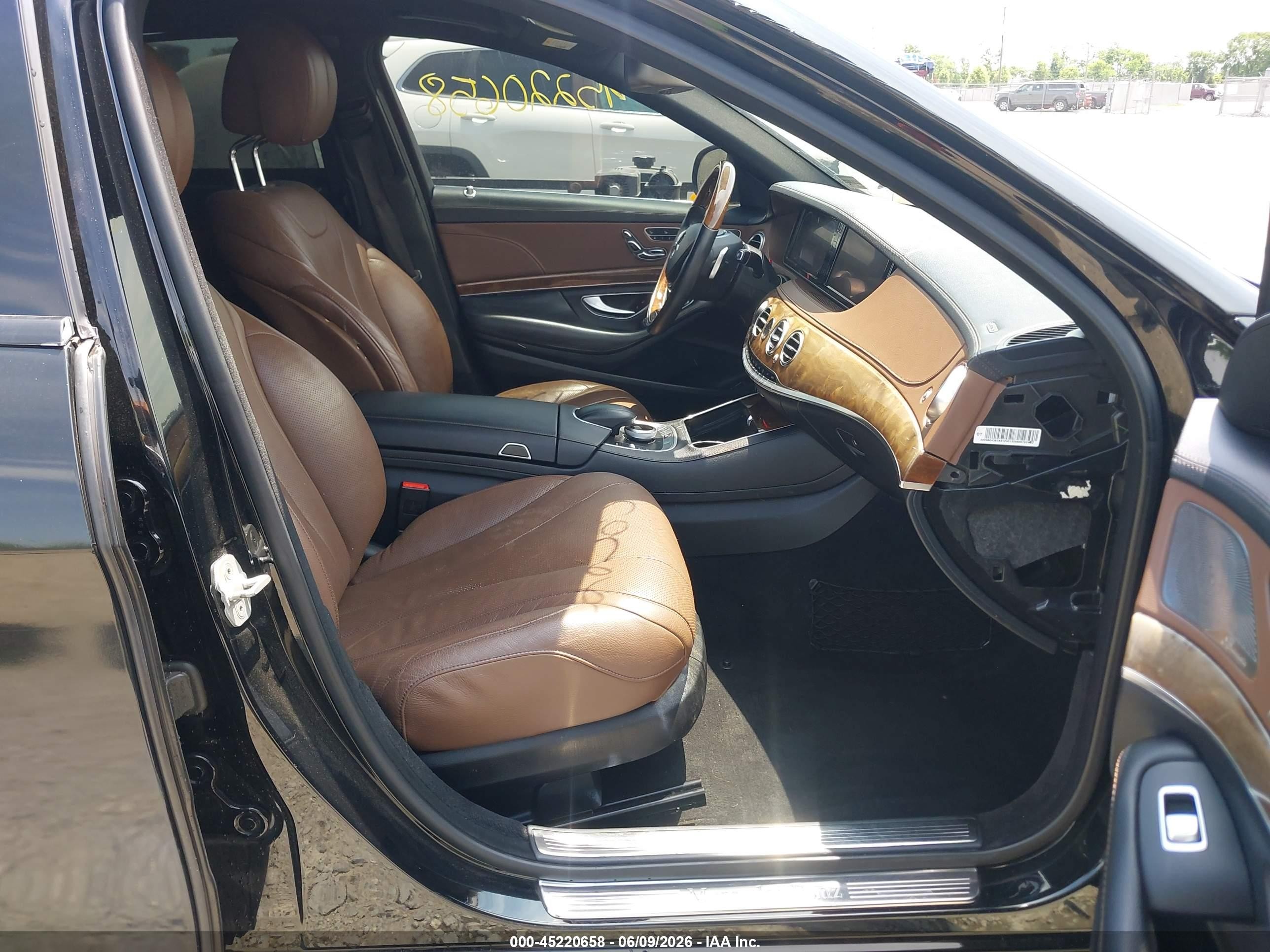 2014 Mercedes-benz S 550   Black vin: WDDUG8CB5EA018008