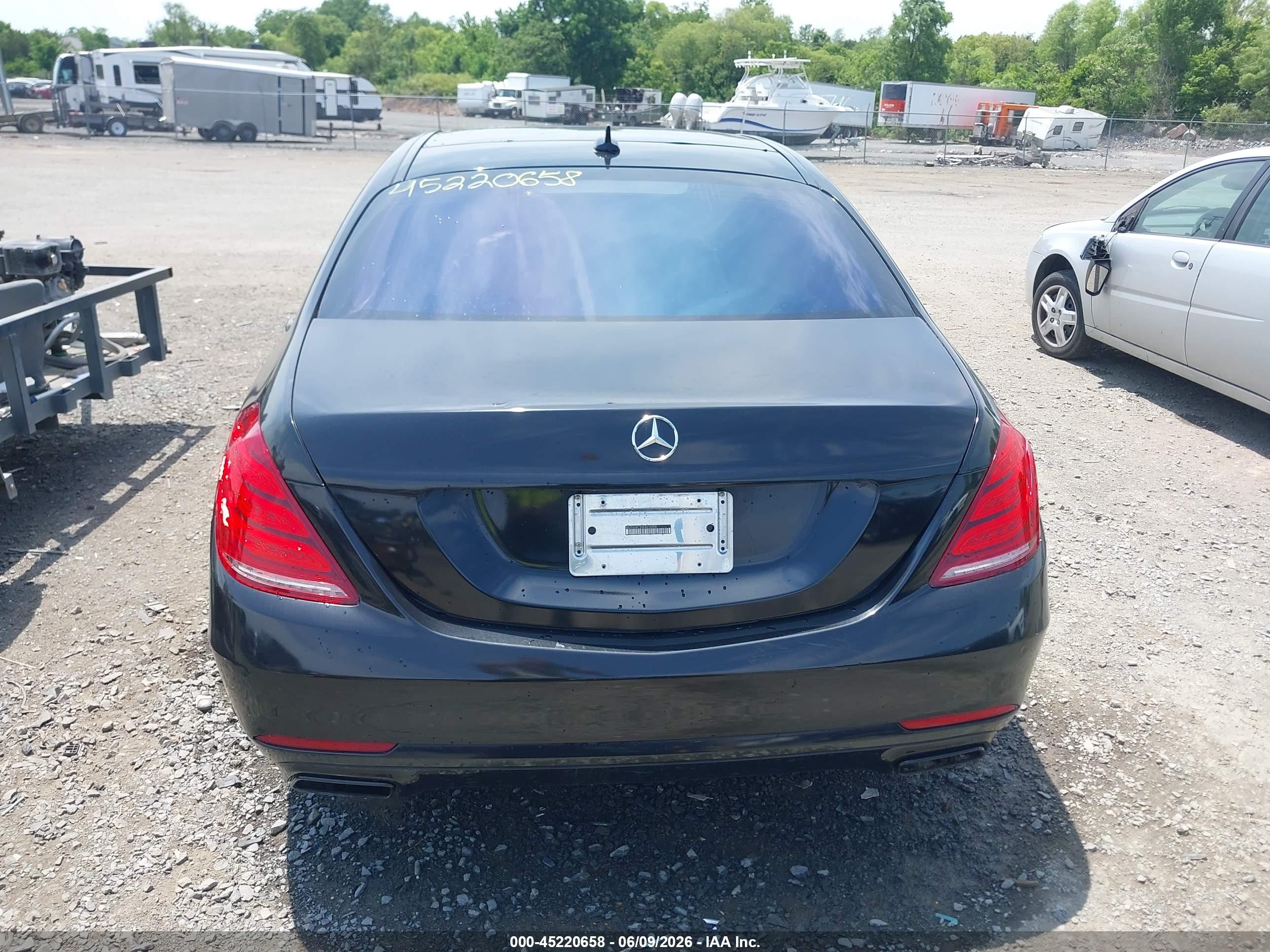 2014 Mercedes-benz S 550   Black vin: WDDUG8CB5EA018008