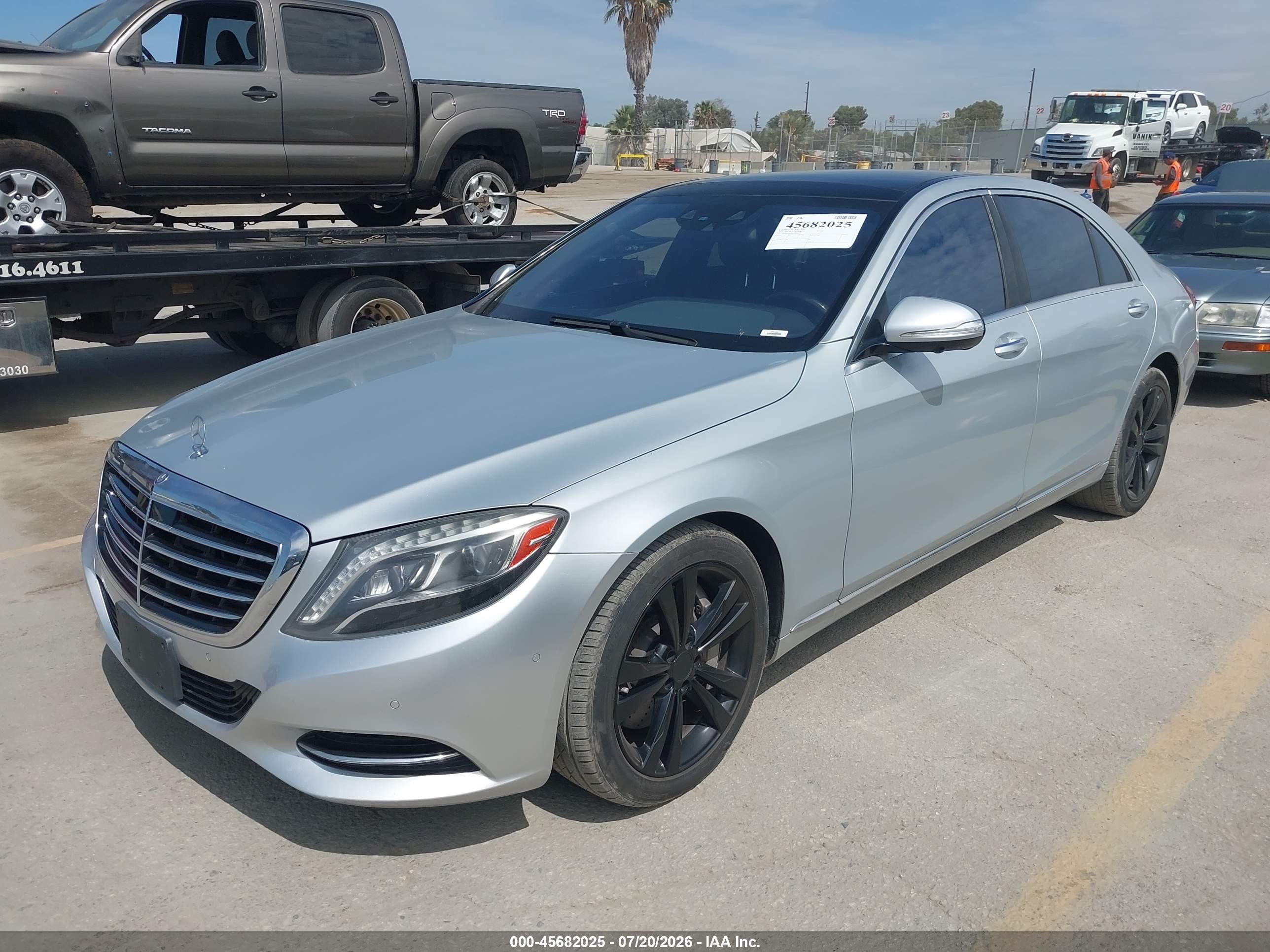 2014 Mercedes-benz S 550   Silver vin: WDDUG8CB5EA055933