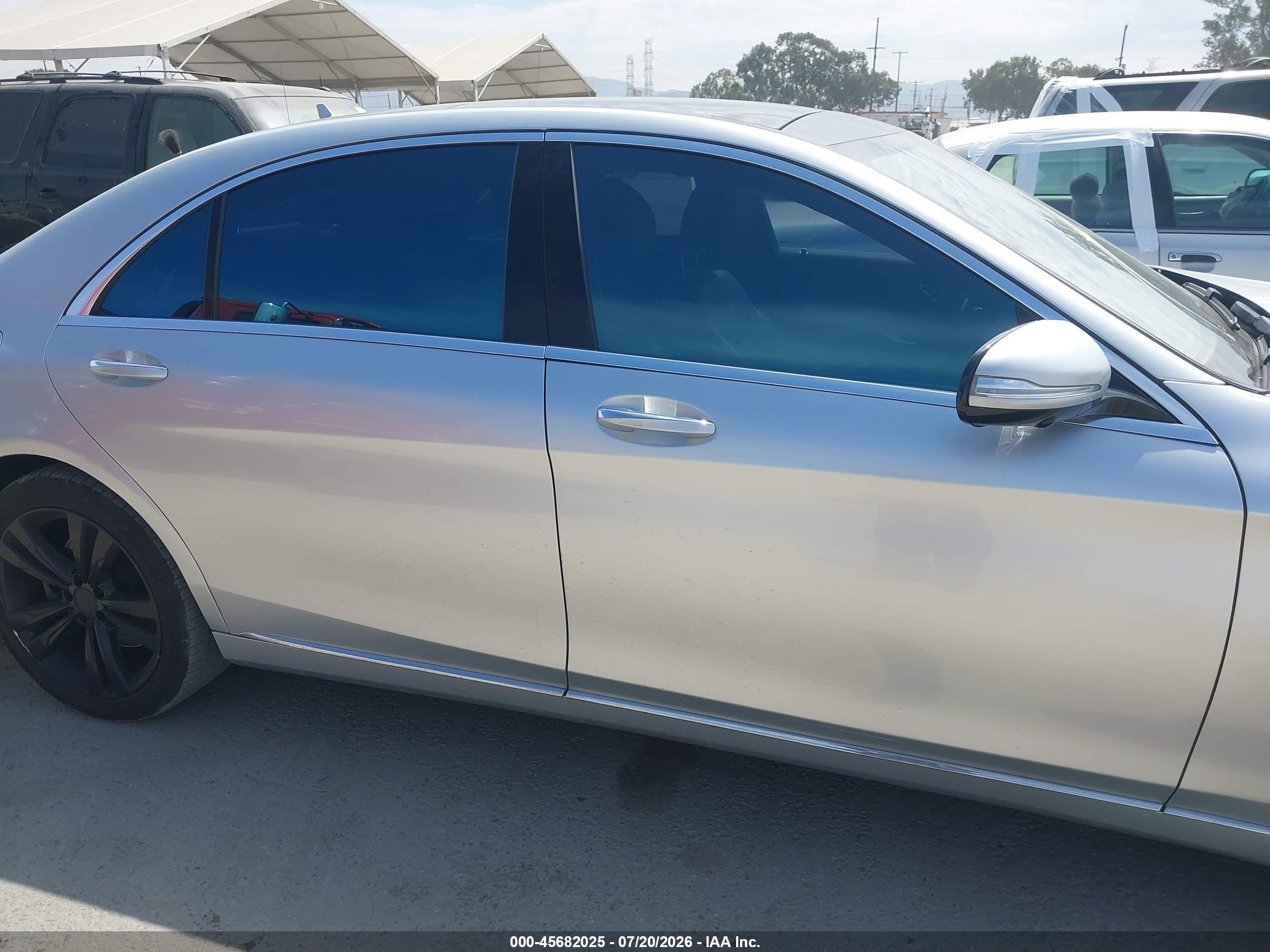 2014 Mercedes-benz S 550   Silver vin: WDDUG8CB5EA055933