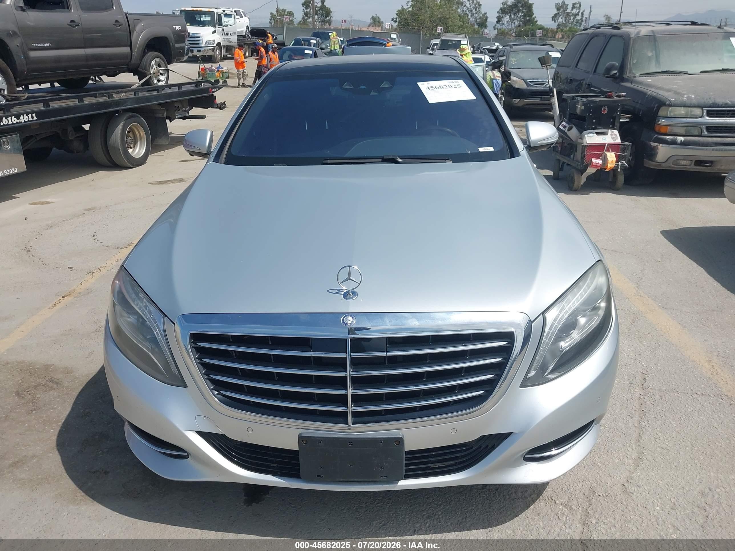 2014 Mercedes-benz S 550   Silver vin: WDDUG8CB5EA055933