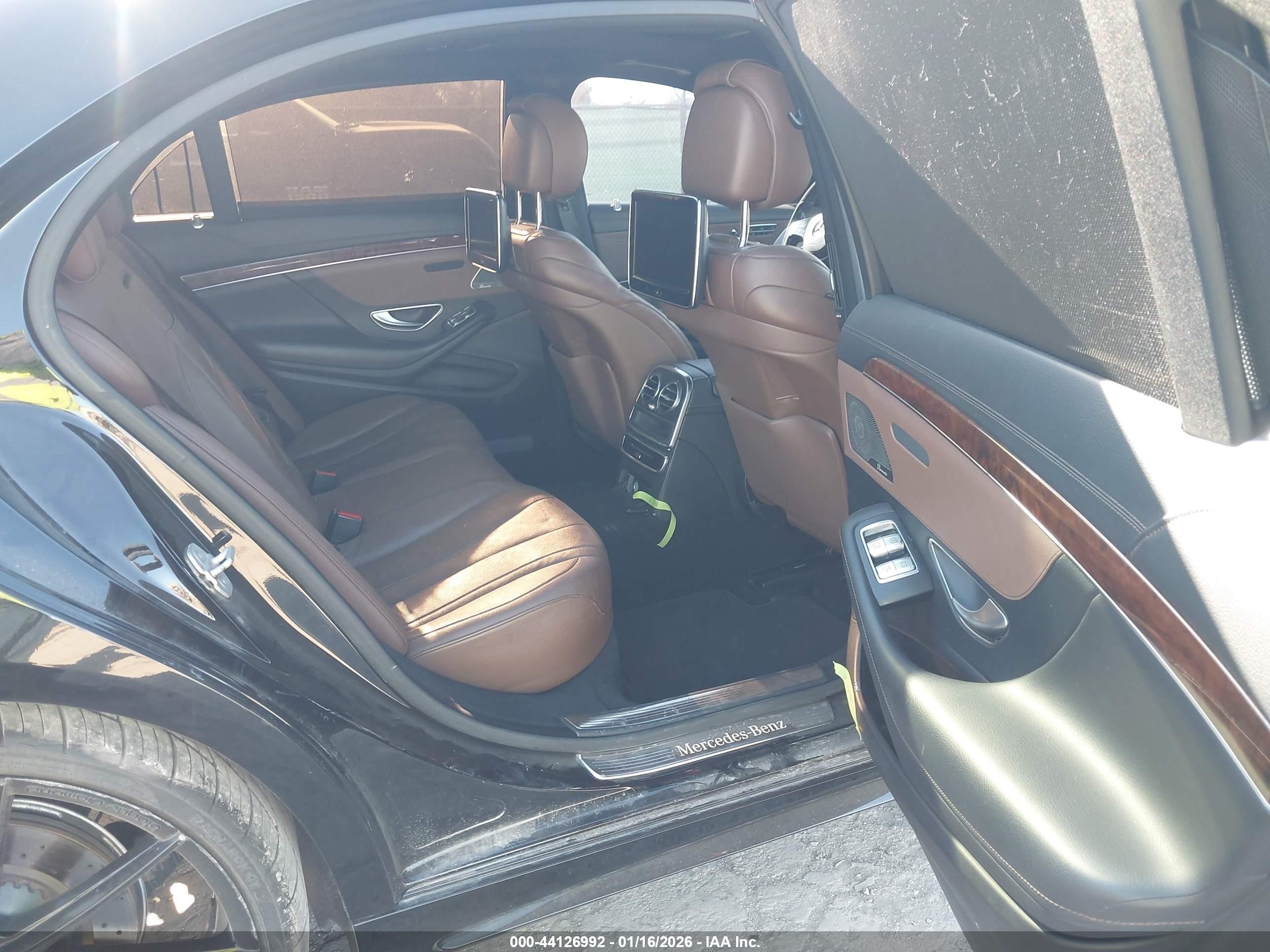 2014 Mercedes-benz S 550   Black vin: WDDUG8CB5EA058041
