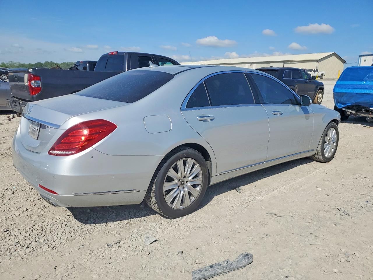 2015 Mercedes-benz S 550 White vin: WDDUG8CB5FA075228