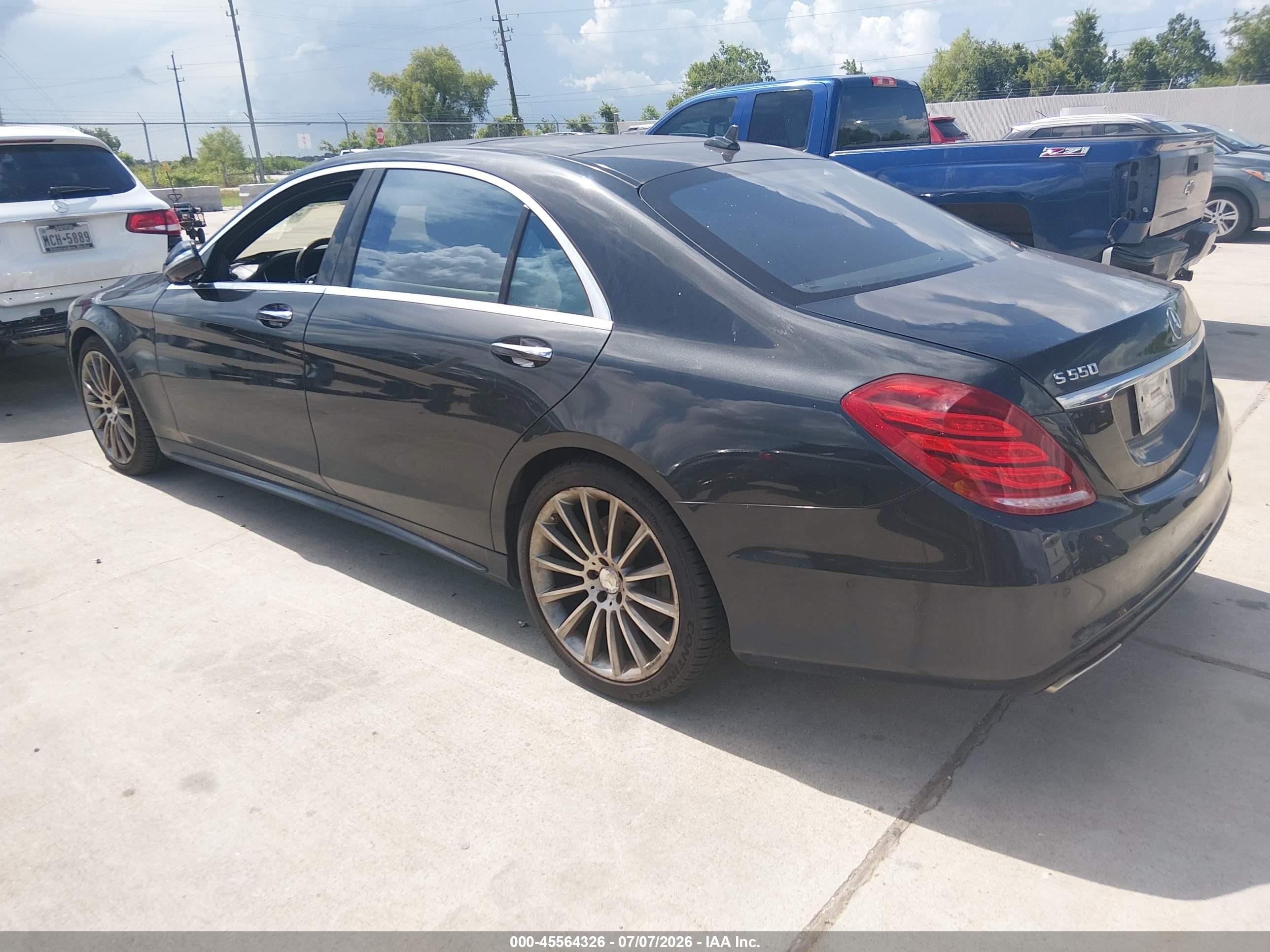 2015 Mercedes-benz S 550   Черный vin: WDDUG8CB5FA115792