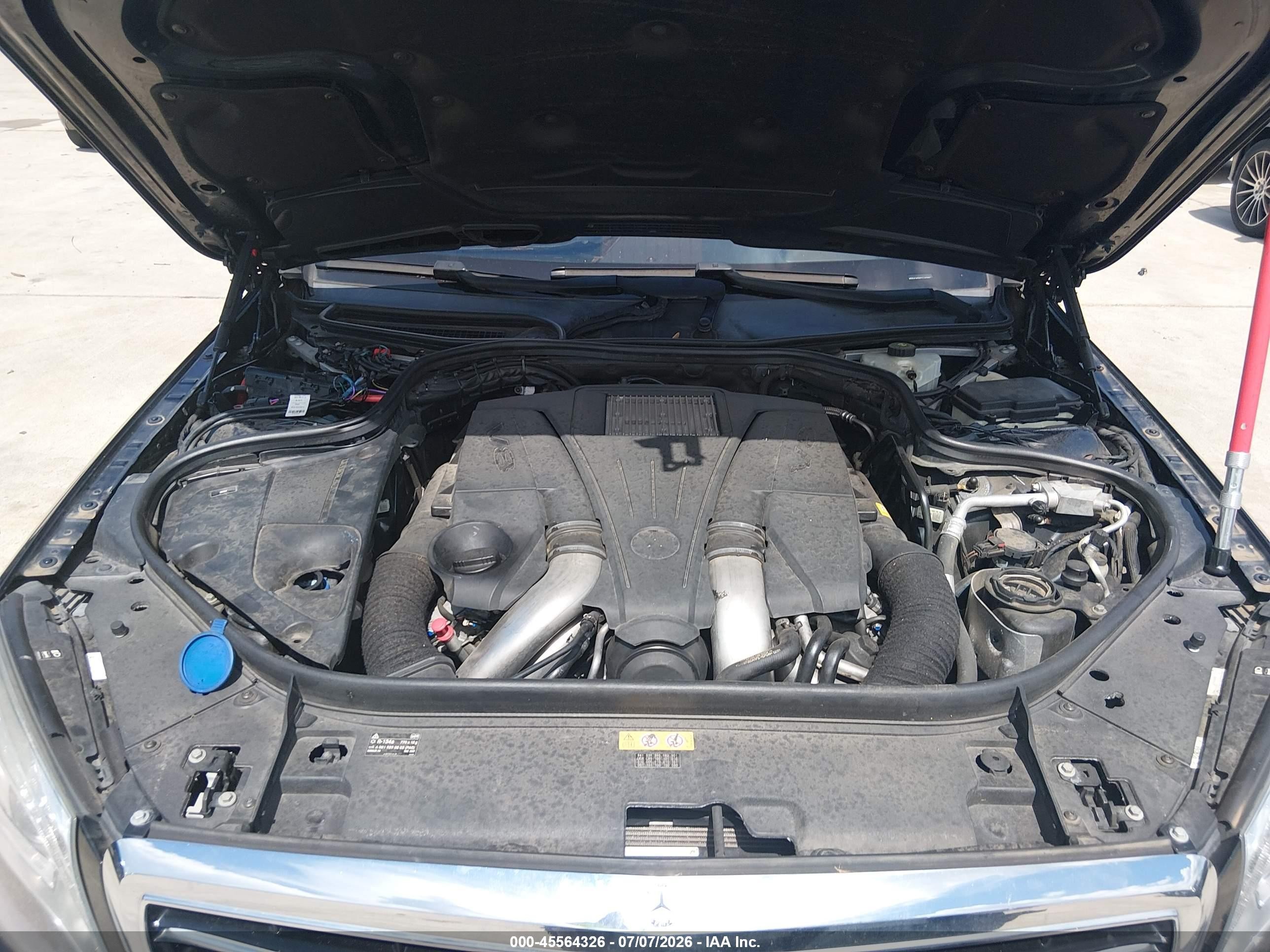 2015 Mercedes-benz S 550   Черный vin: WDDUG8CB5FA115792