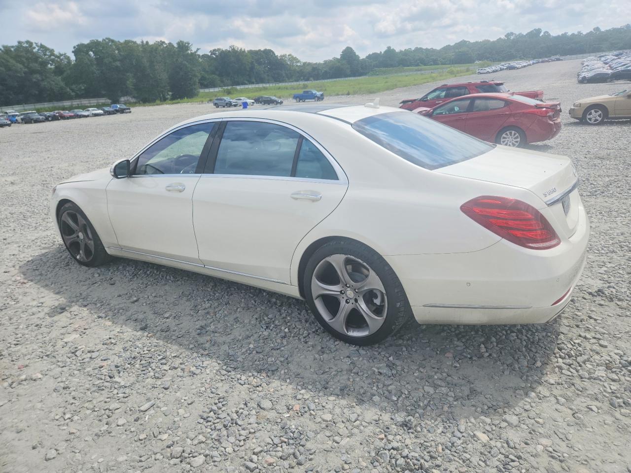 2015 Mercedes-benz S 550 White vin: WDDUG8CB5FA144466