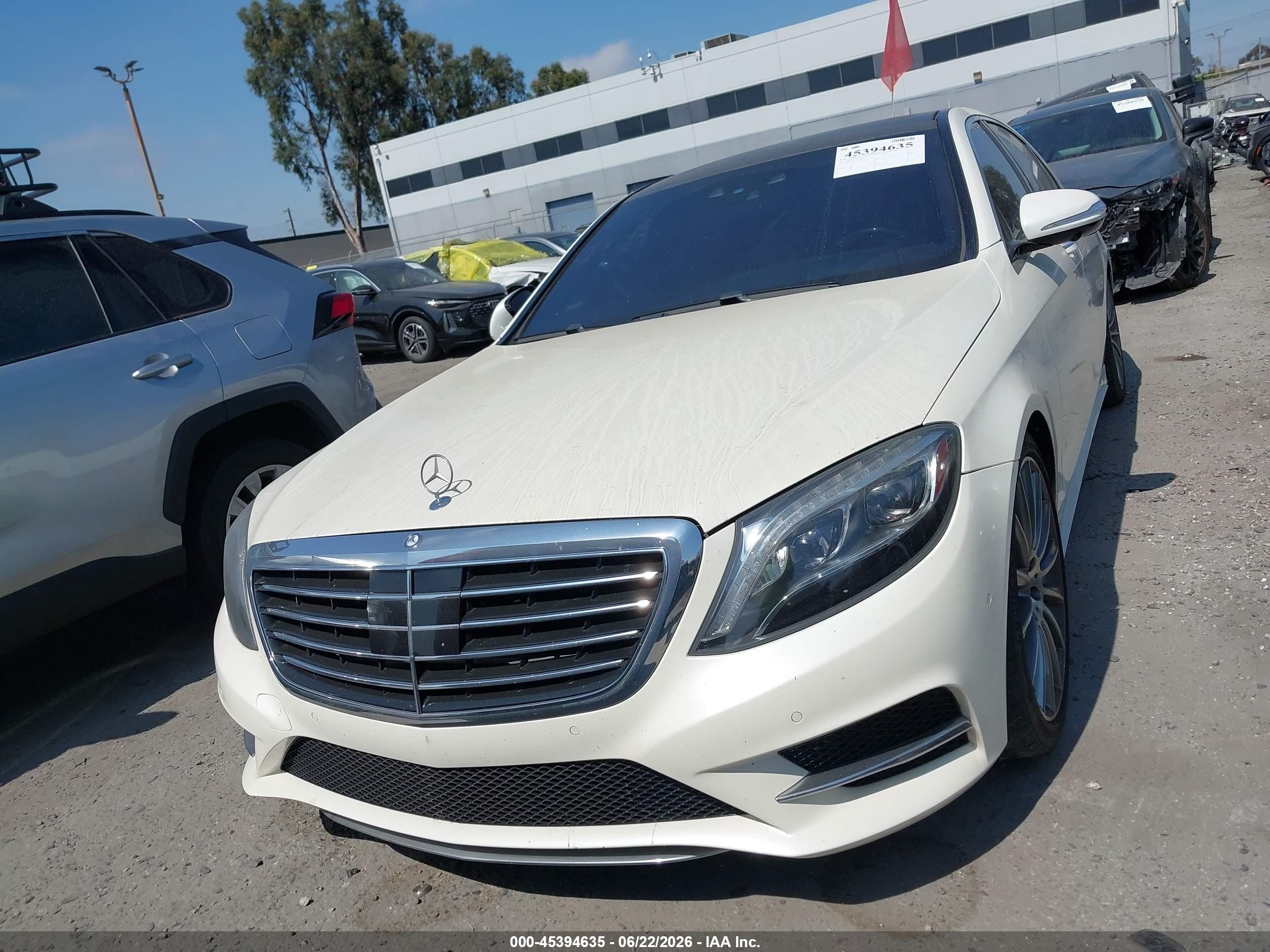 2015 Mercedes-benz S 550 White vin: WDDUG8CB5FA149859