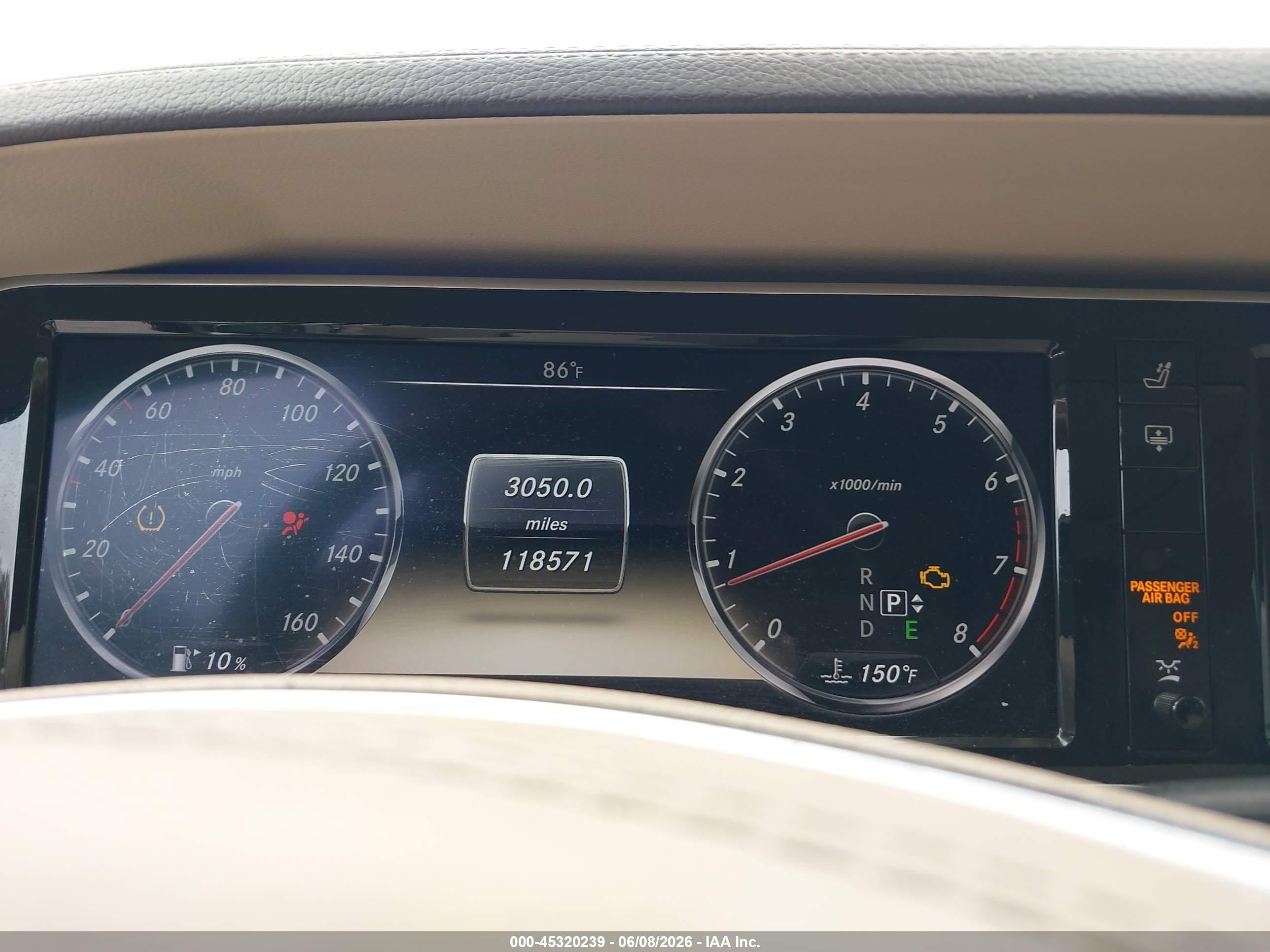 2014 Mercedes-benz S 550   White vin: WDDUG8CB6EA009169