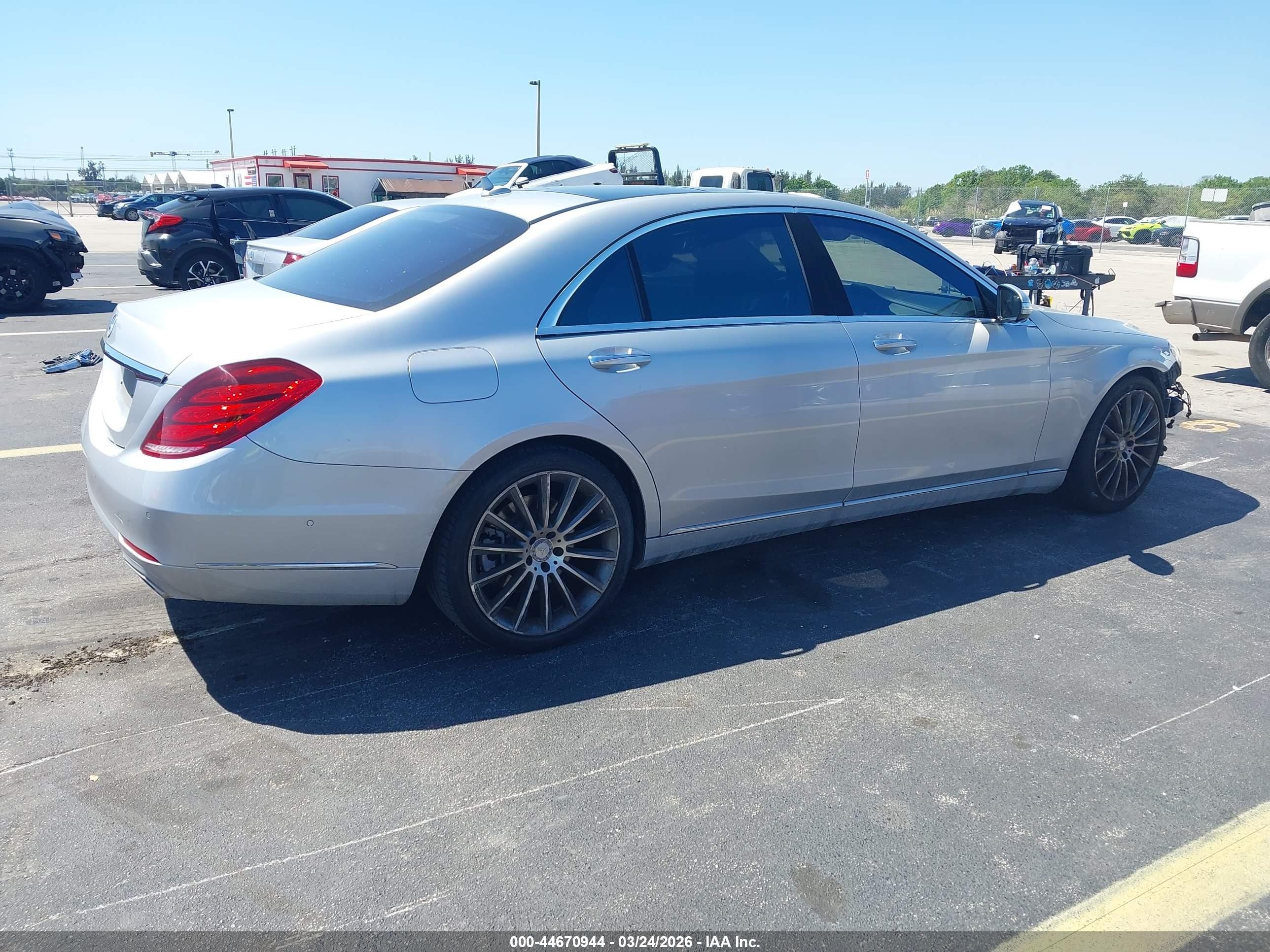 2014 Mercedes-benz S 550   Gray vin: WDDUG8CB6EA043063