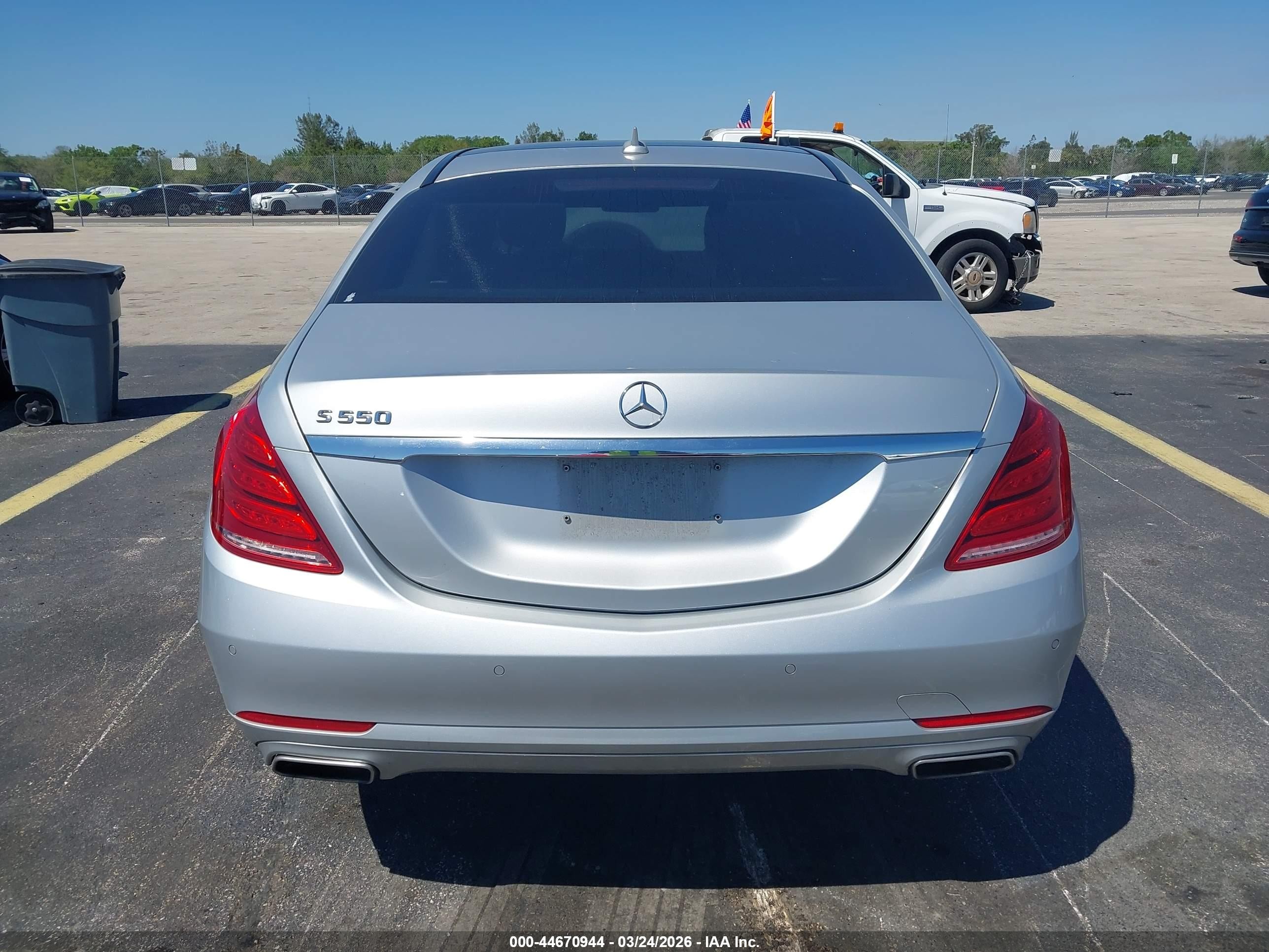 2014 Mercedes-benz S 550   Gray vin: WDDUG8CB6EA043063