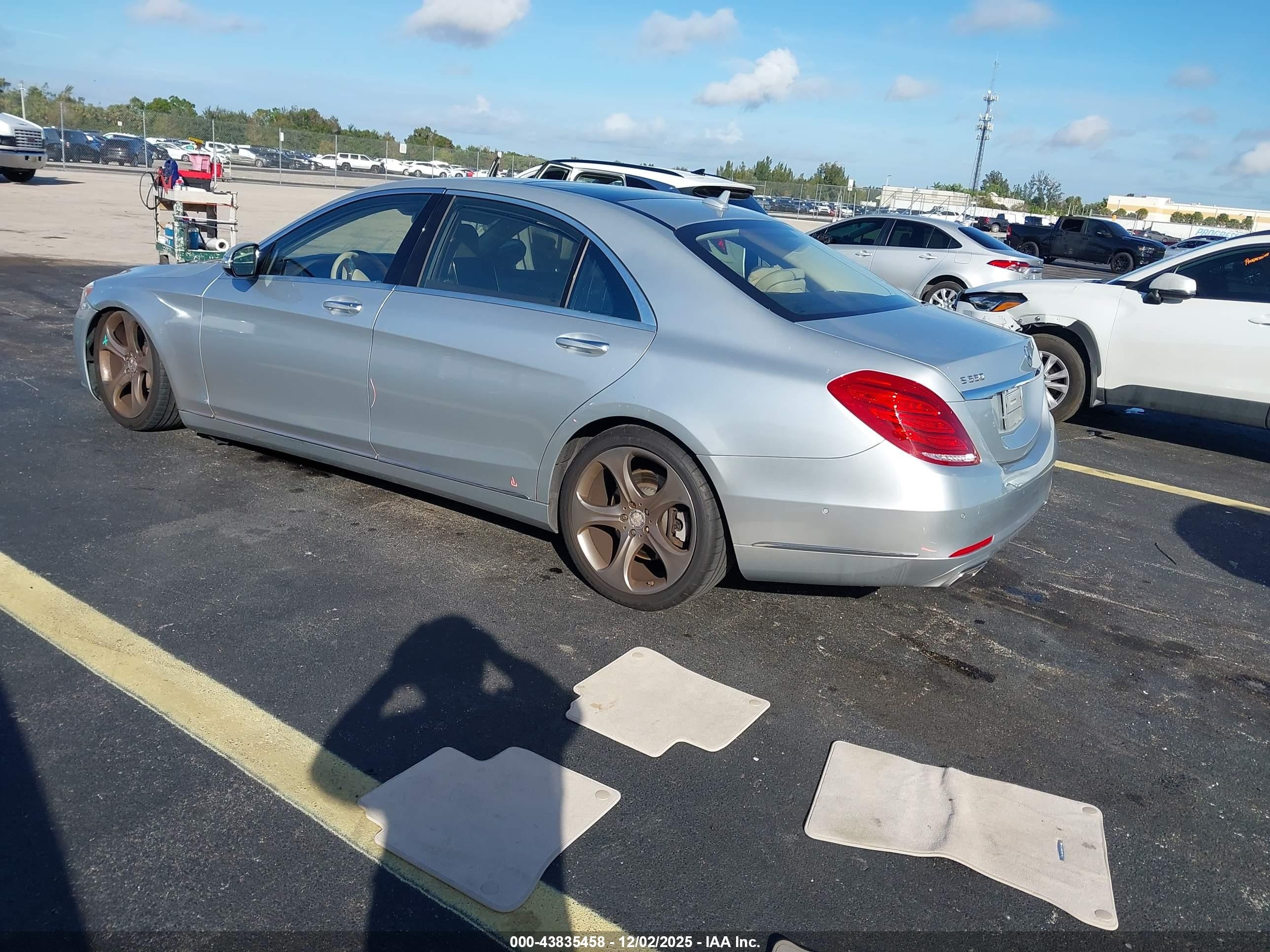 2014 Mercedes-benz S 550   Silver vin: WDDUG8CB6EA055326