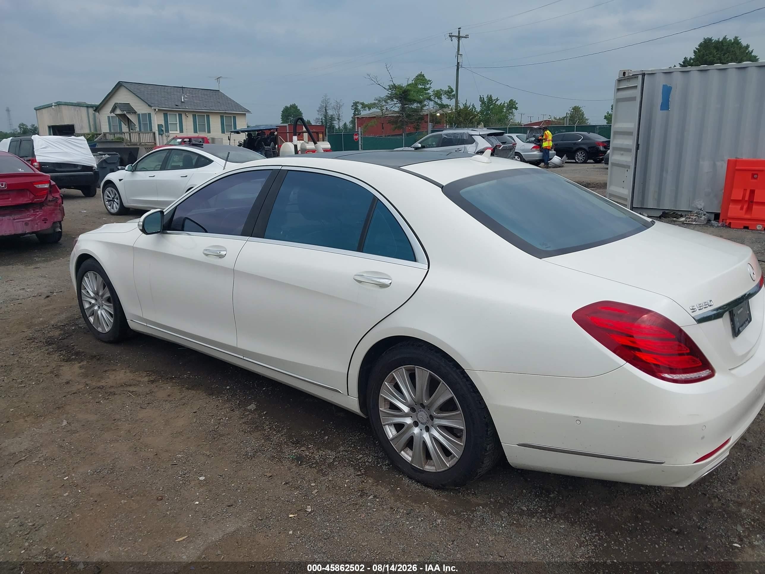 2014 Mercedes-benz S 550   White vin: WDDUG8CB6EA056170
