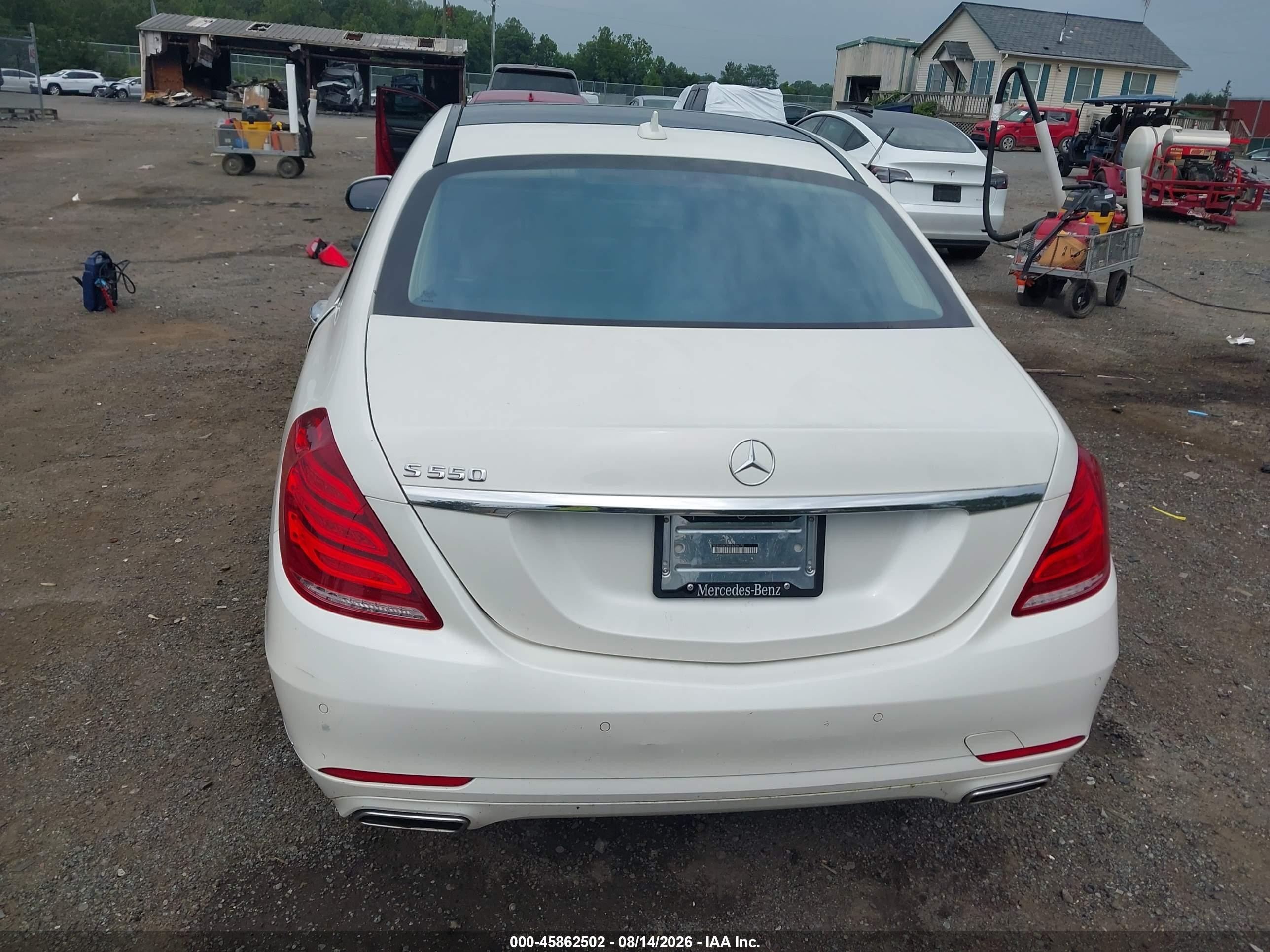 2014 Mercedes-benz S 550   White vin: WDDUG8CB6EA056170