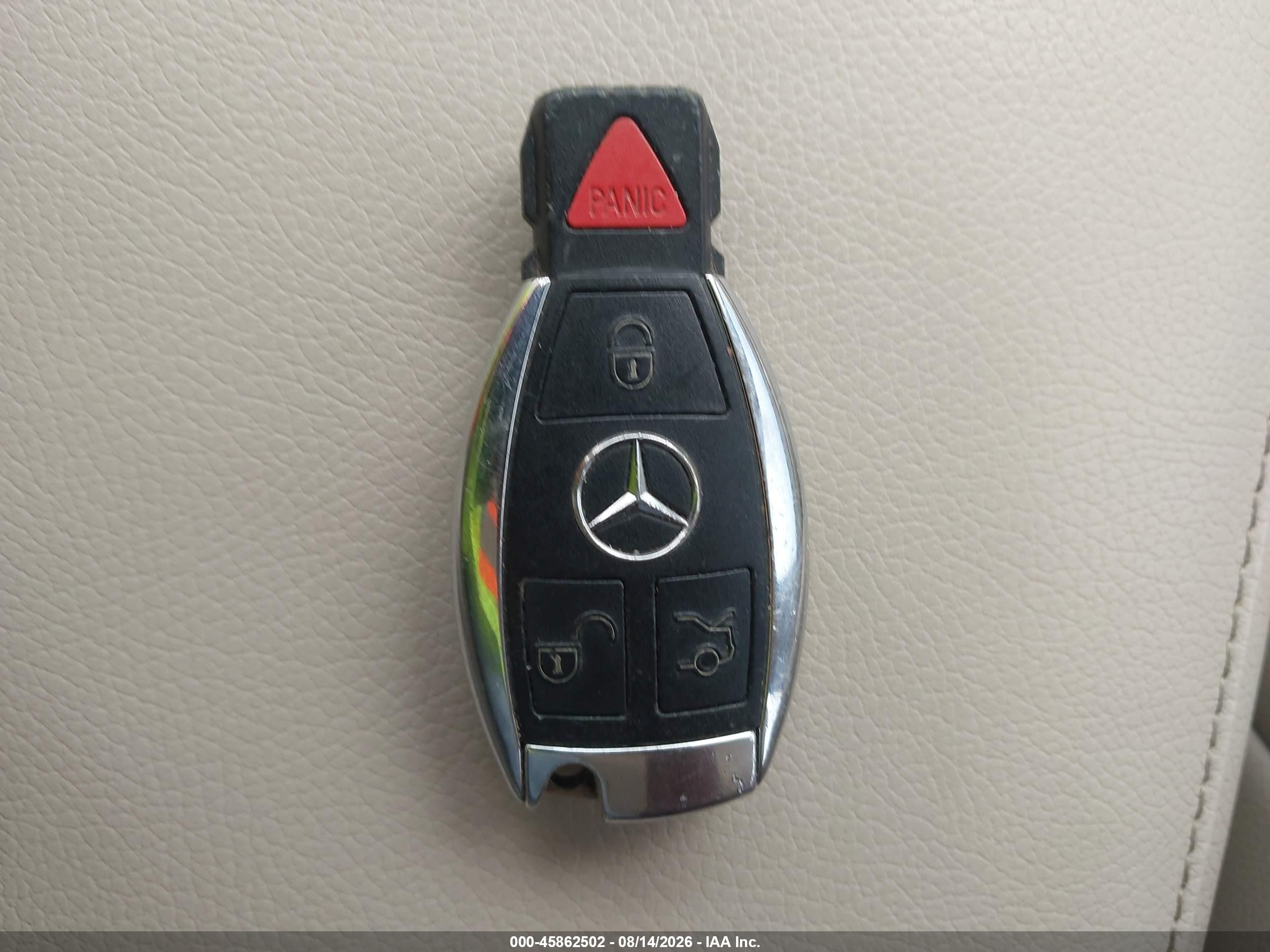 2014 Mercedes-benz S 550   White vin: WDDUG8CB6EA056170