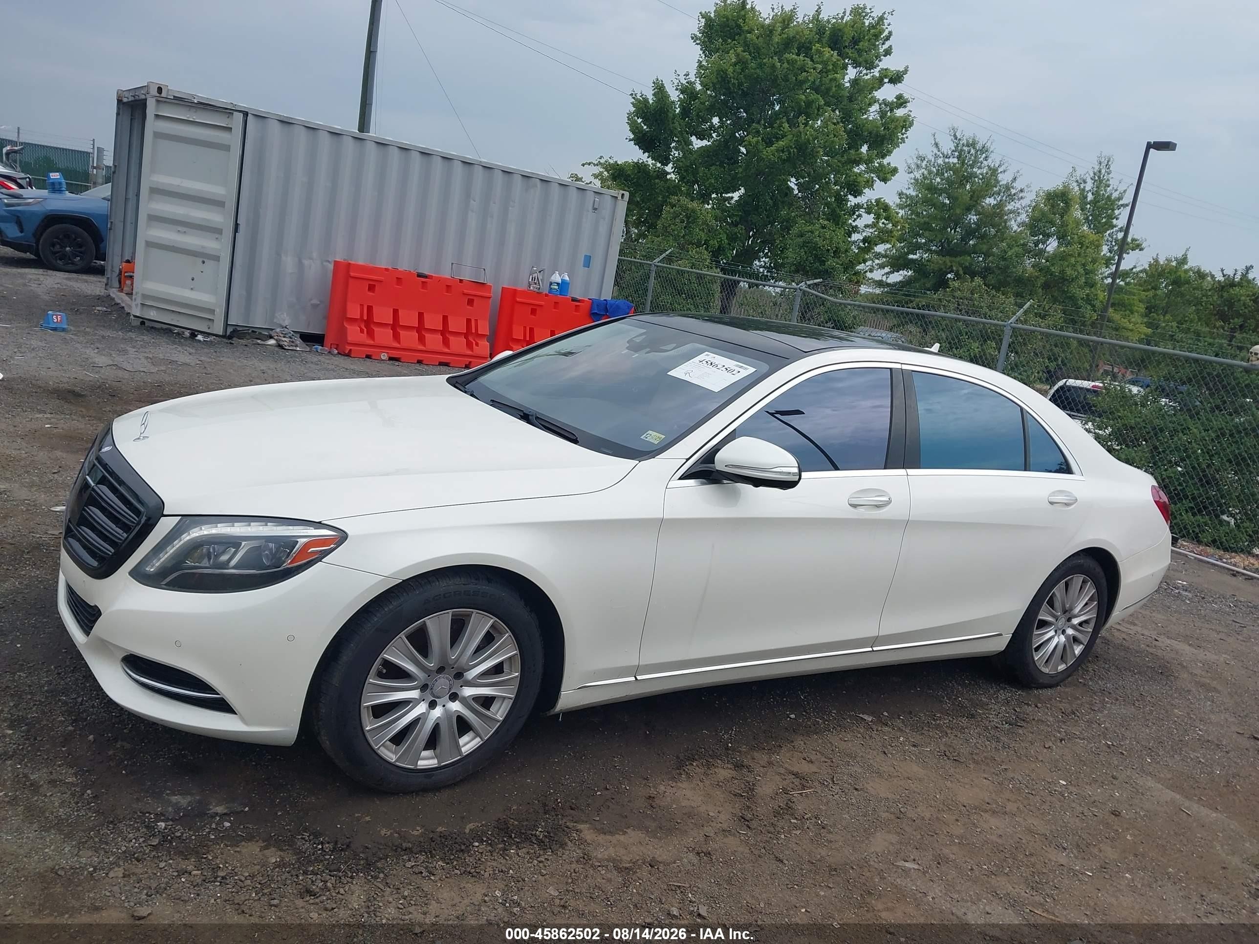 2014 Mercedes-benz S 550   White vin: WDDUG8CB6EA056170