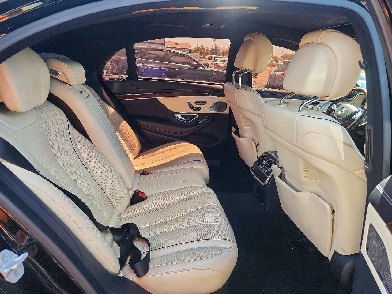 2015 Mercedes-benz S 550 Black vin: WDDUG8CB6FA116305