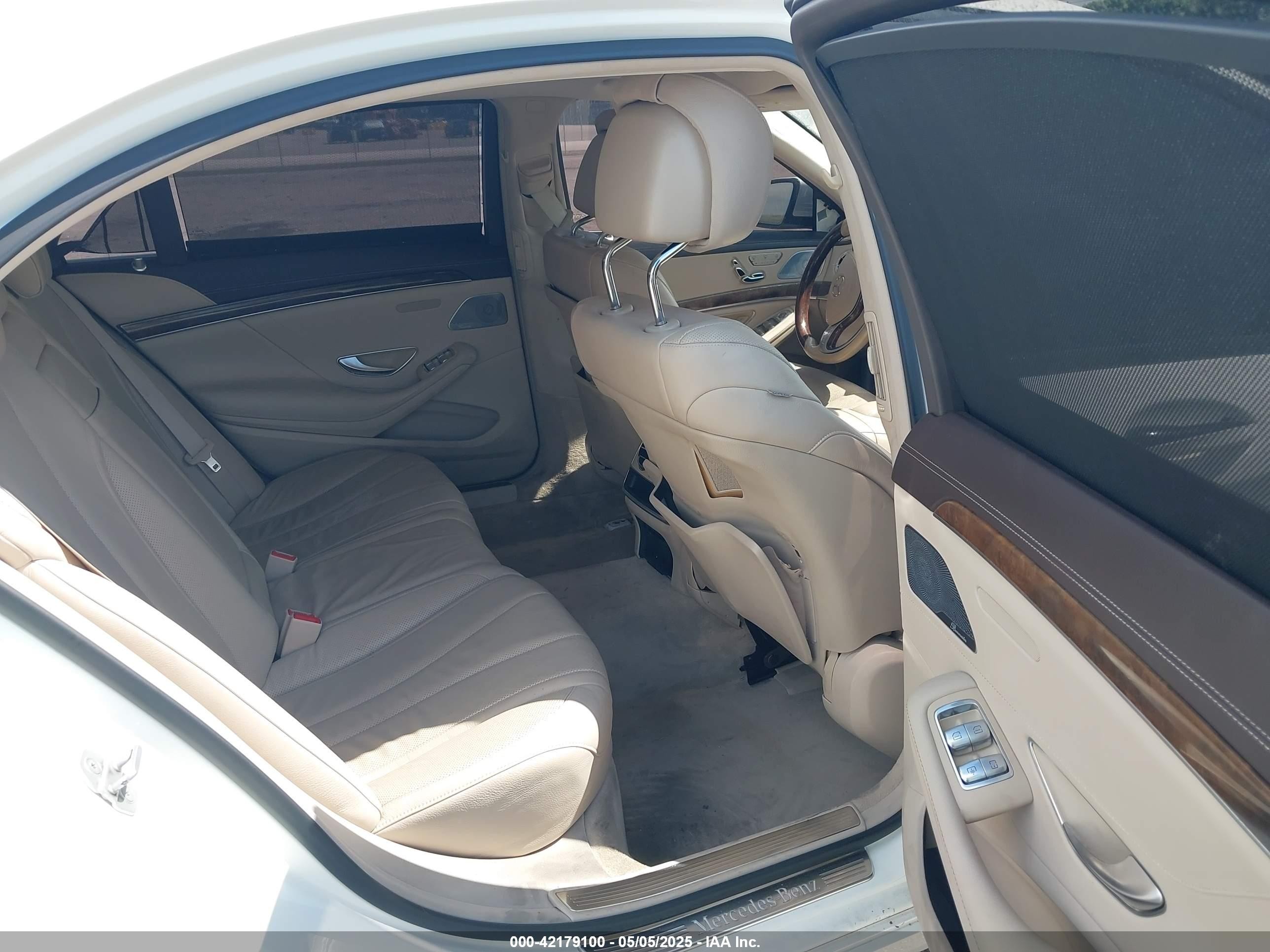 2014 Mercedes-benz S 550   White vin: WDDUG8CB7EA012517