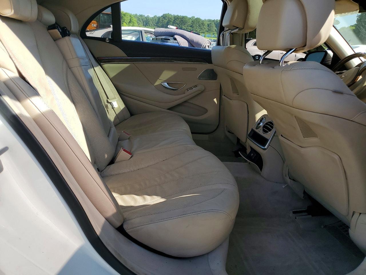 2014 Mercedes-benz S 550 White vin: WDDUG8CB7EA012517