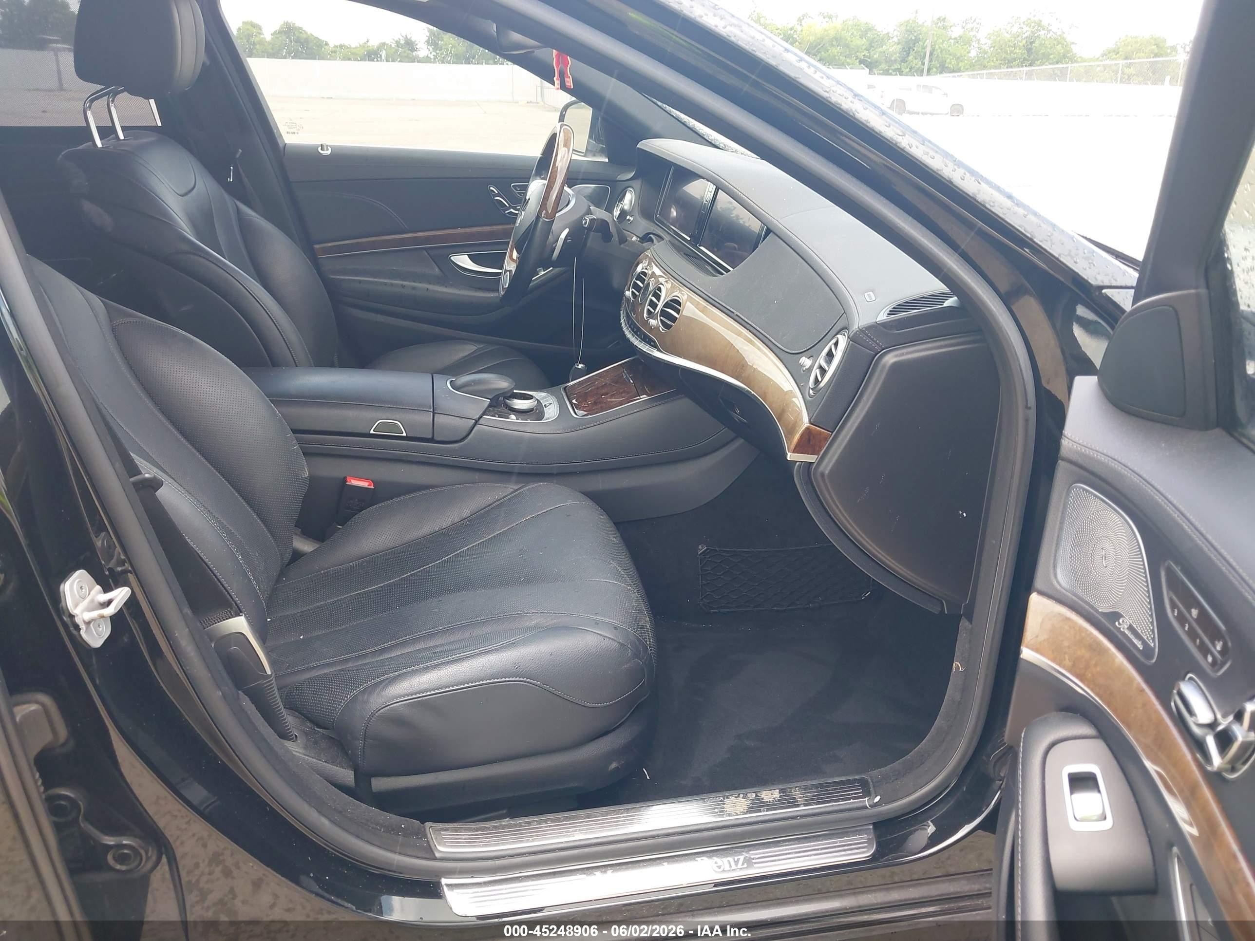 2014 Mercedes-benz S 550   Black vin: WDDUG8CB7EA025428