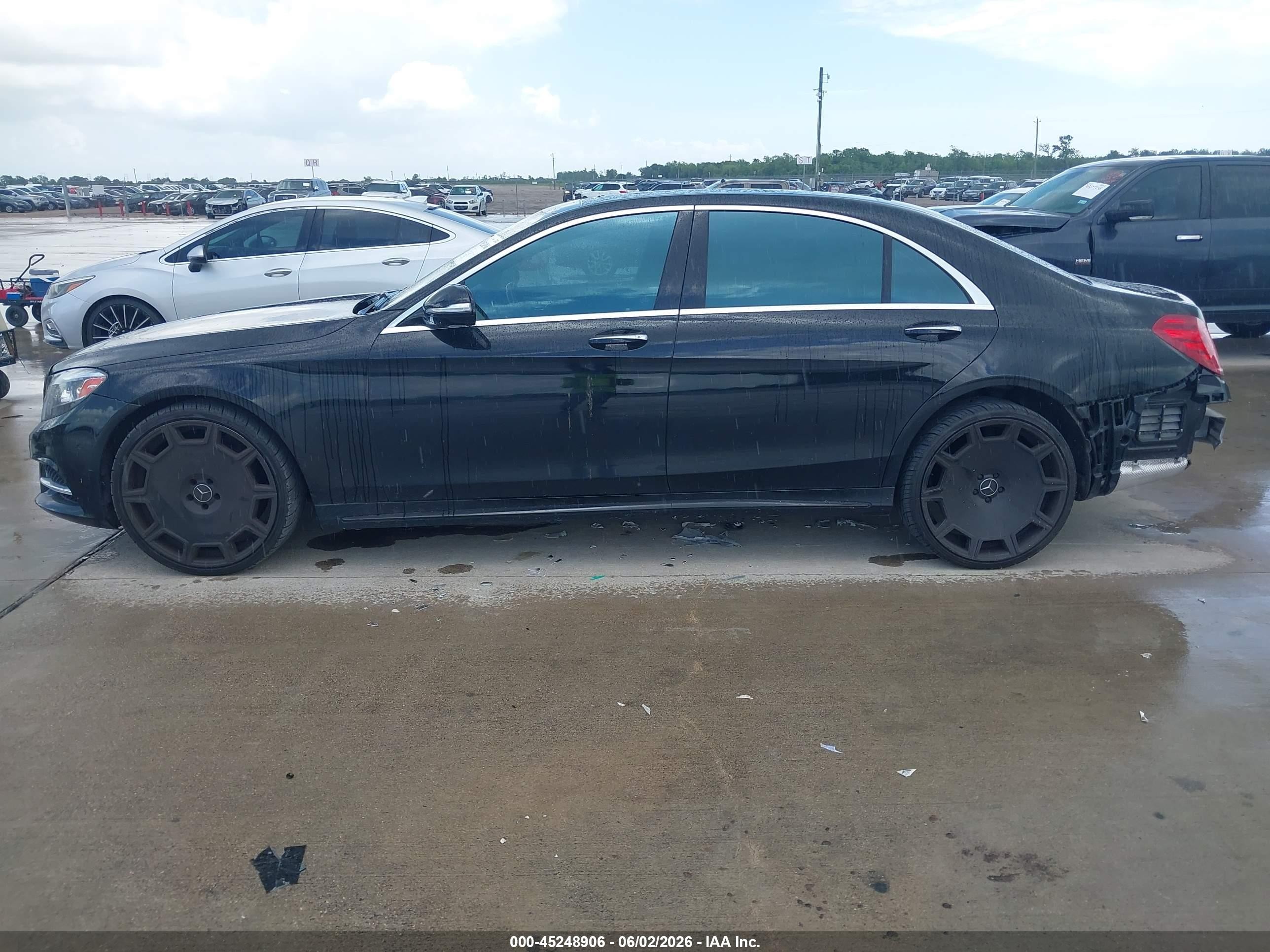2014 Mercedes-benz S 550   Black vin: WDDUG8CB7EA025428