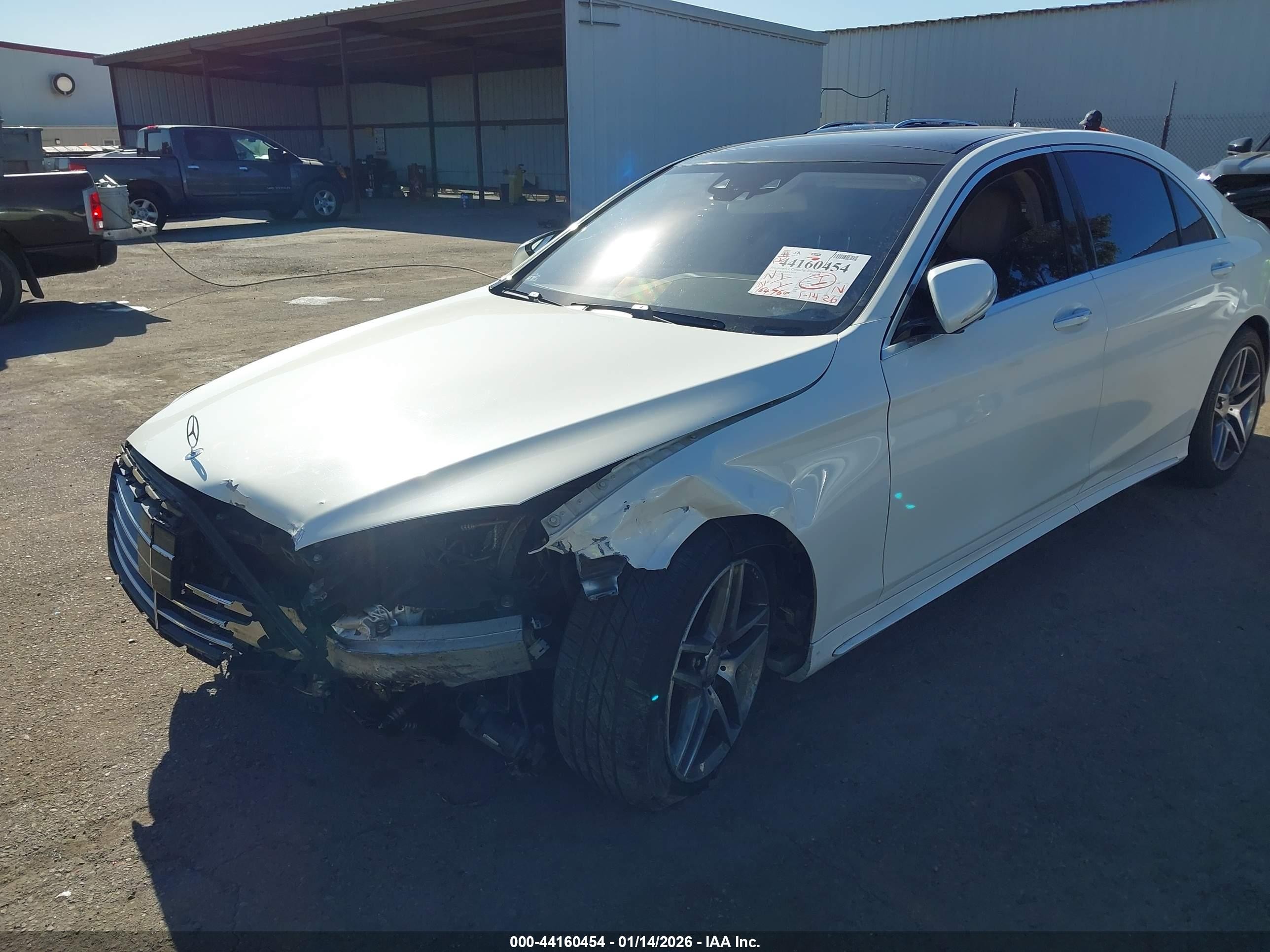 2014 Mercedes-benz S 550   White vin: WDDUG8CB7EA044562
