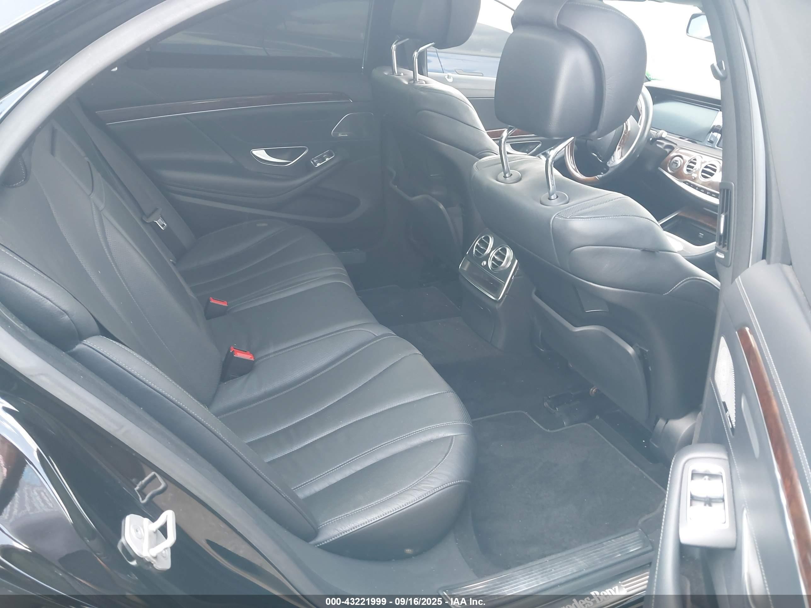2014 Mercedes-benz S 550   Black vin: WDDUG8CB7EA049633