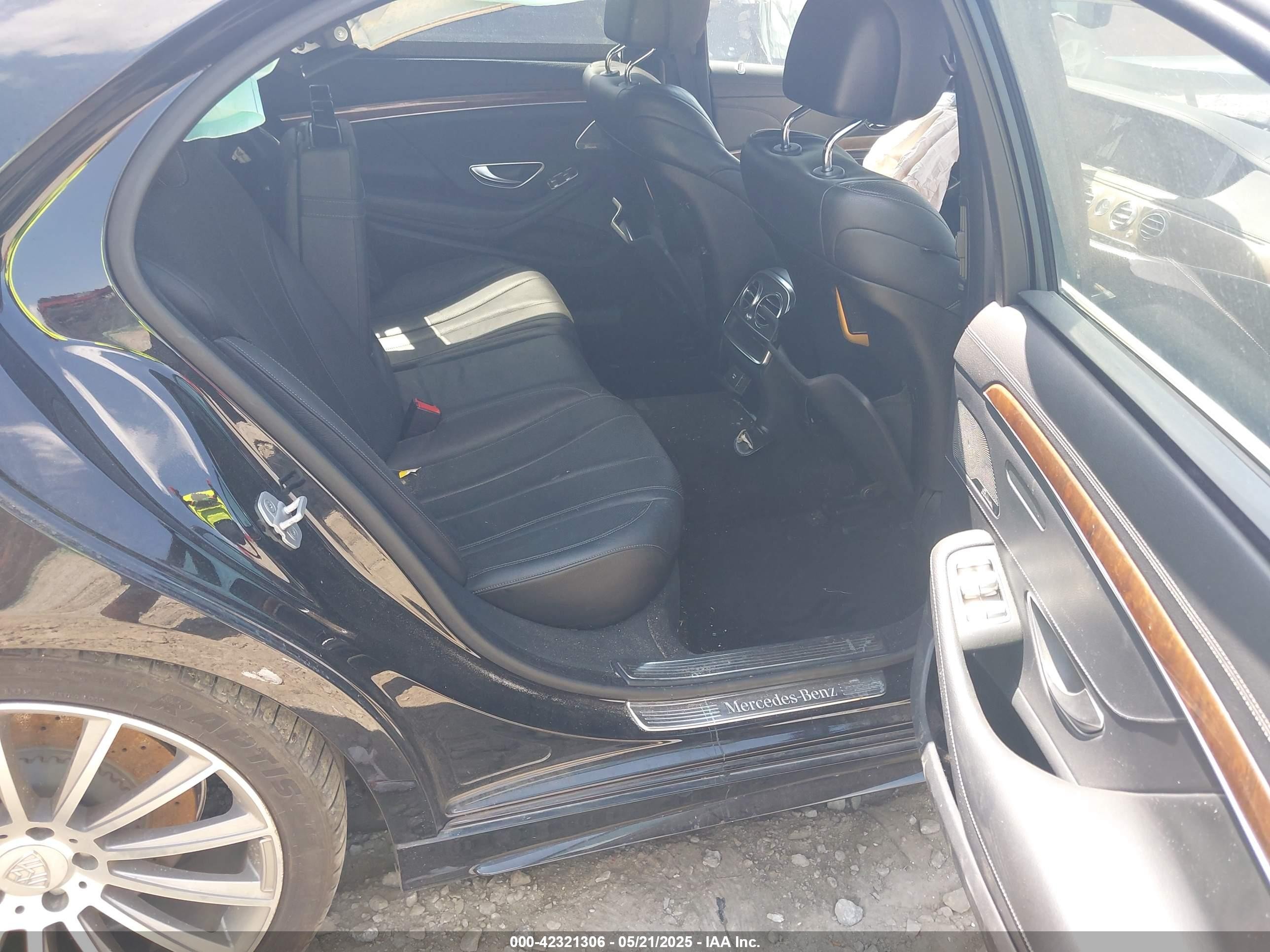 2014 Mercedes-benz S 550   Black vin: WDDUG8CB7EA064424