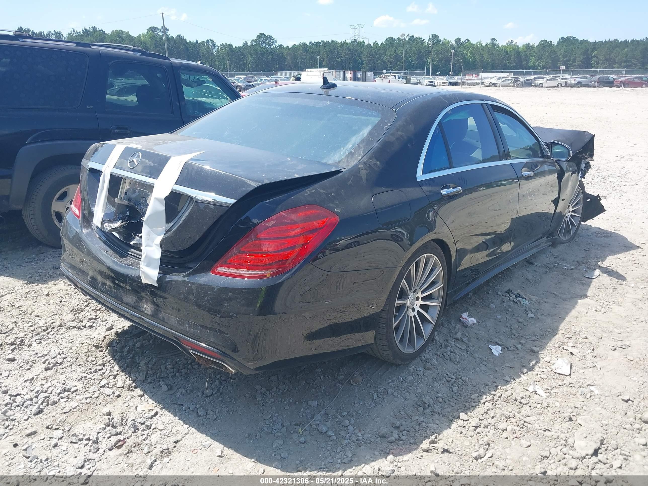 2014 Mercedes-benz S 550   Black vin: WDDUG8CB7EA064424