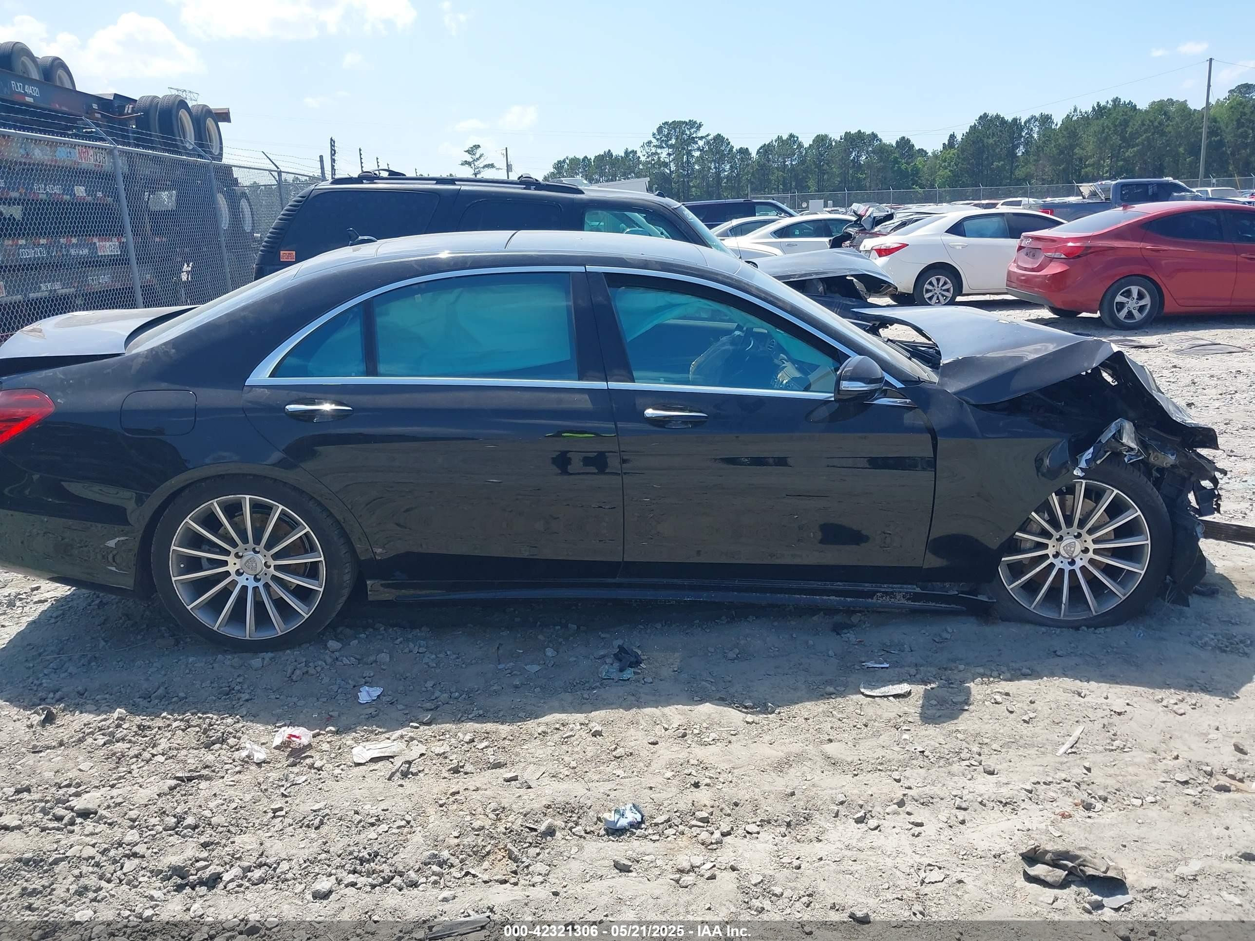 2014 Mercedes-benz S 550   Black vin: WDDUG8CB7EA064424