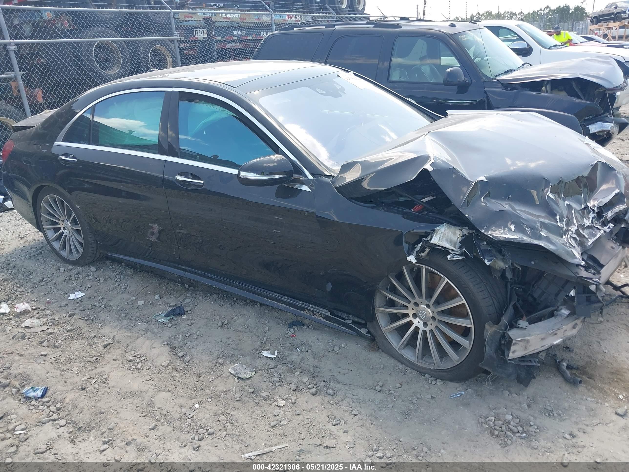 2014 Mercedes-benz S 550   Black vin: WDDUG8CB7EA064424