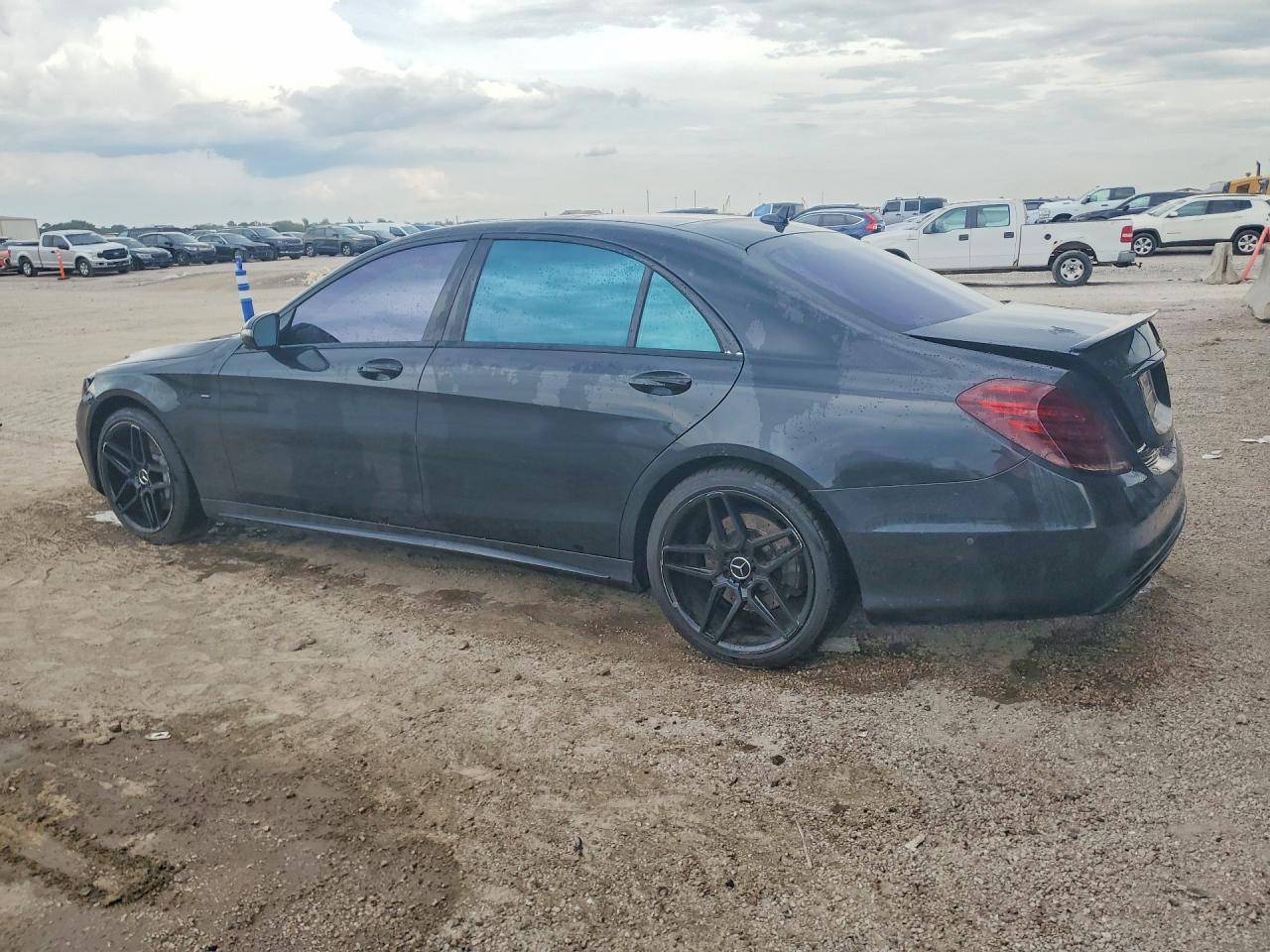 2015 Mercedes-benz S 550 Black vin: WDDUG8CB7FA095352
