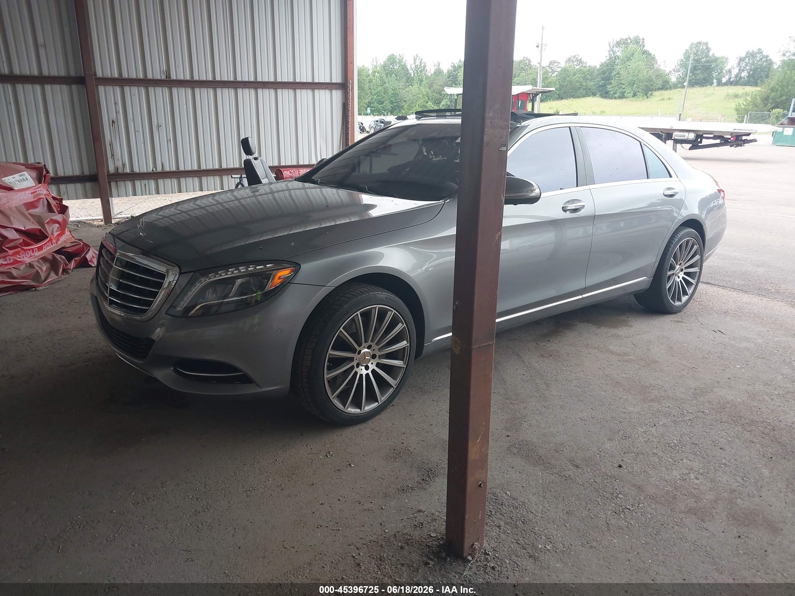 2015 Mercedes-benz S 550 Silver vin: WDDUG8CB7FA096484