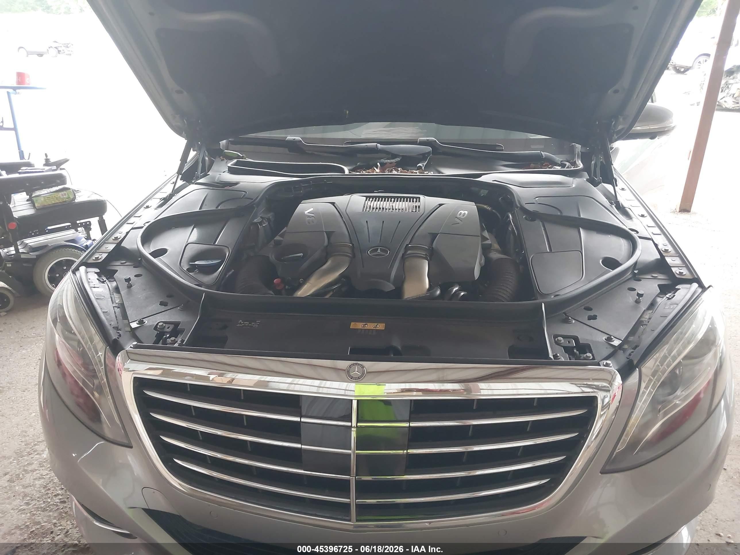 2015 Mercedes-benz S 550 Silver vin: WDDUG8CB7FA096484