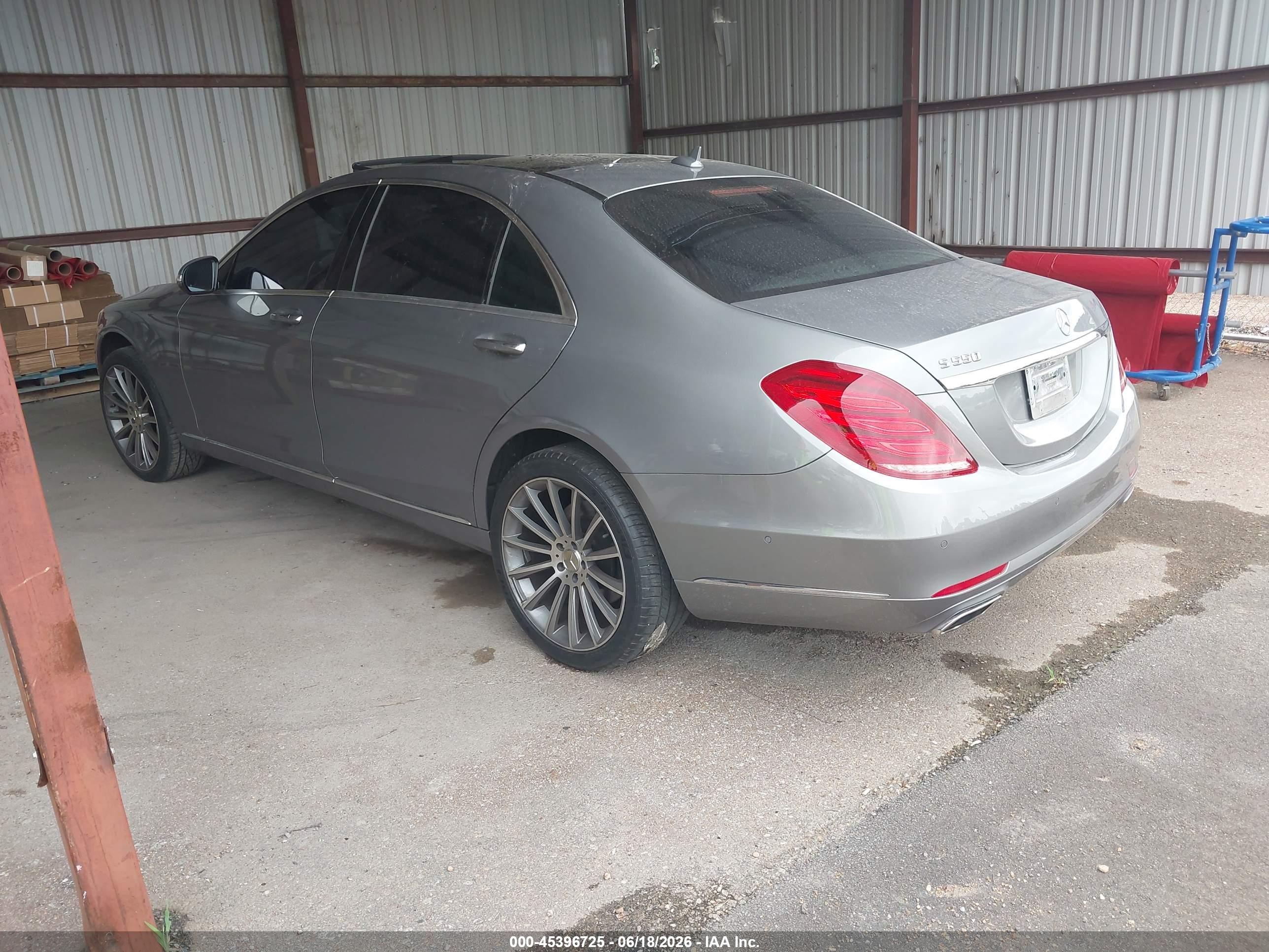 2015 Mercedes-benz S 550 Silver vin: WDDUG8CB7FA096484