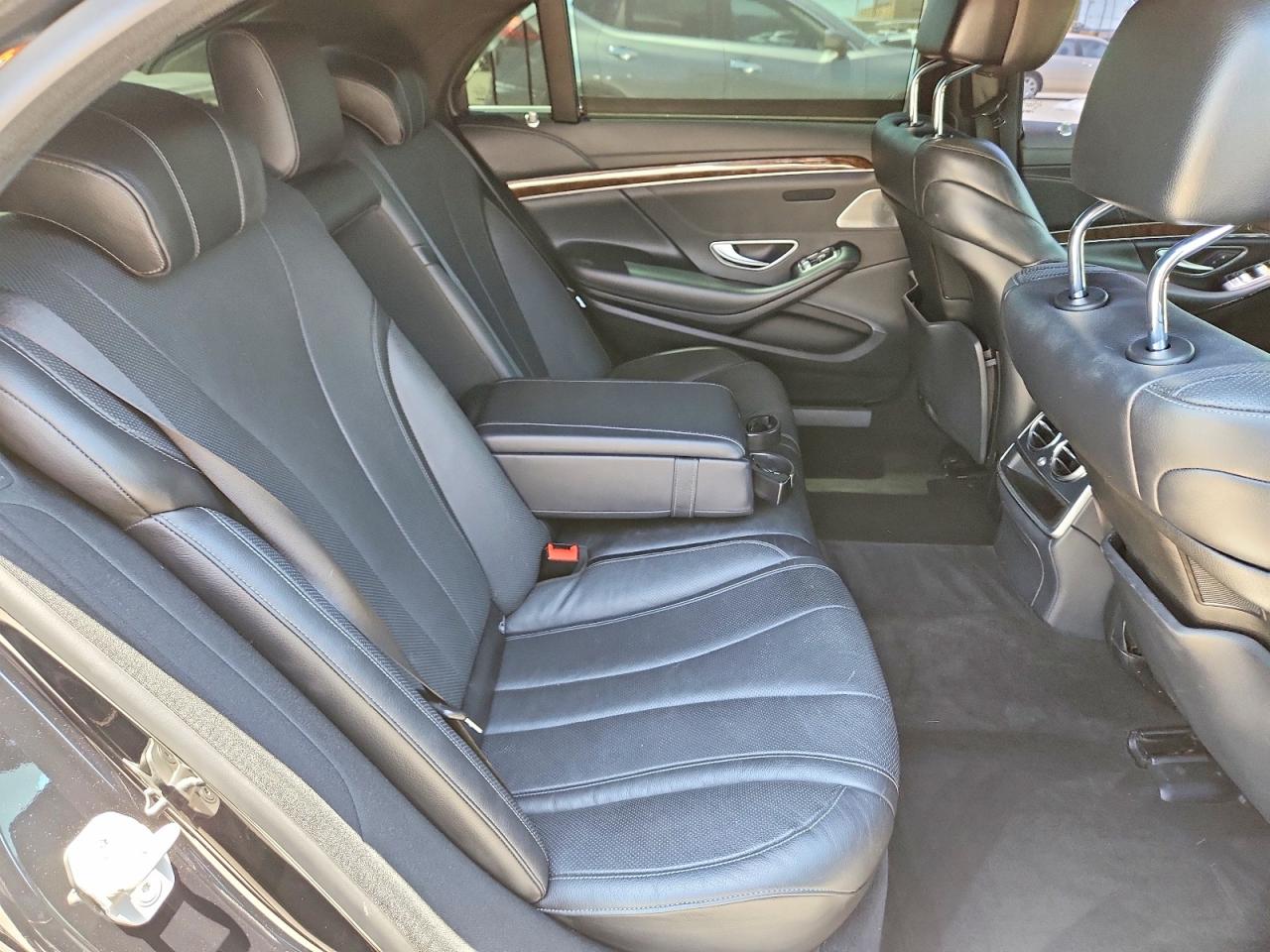2015 Mercedes-benz S 550 Black vin: WDDUG8CB7FA149751