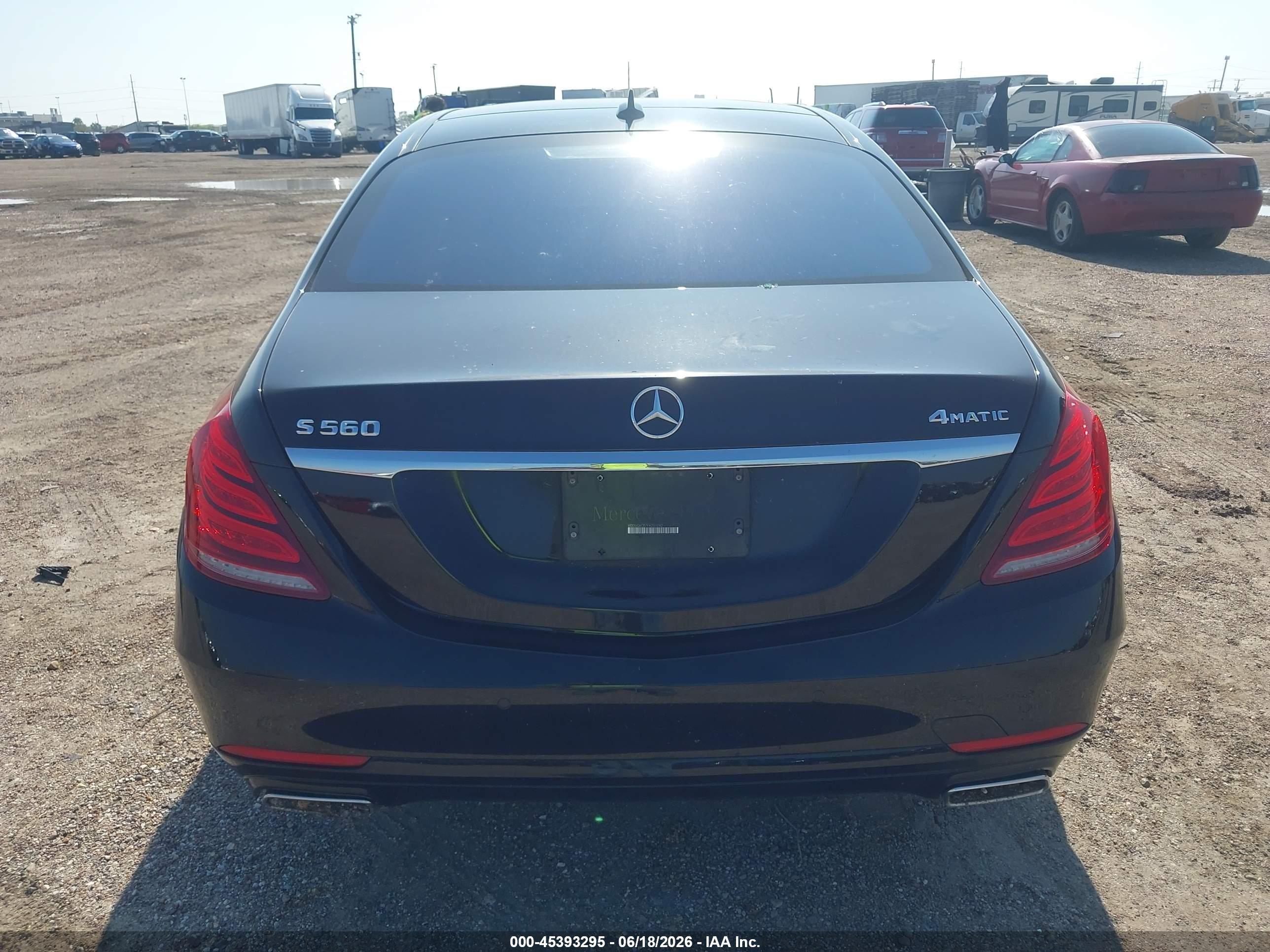 2015 Mercedes-benz S 550 Черный vin: WDDUG8CB7FA201282