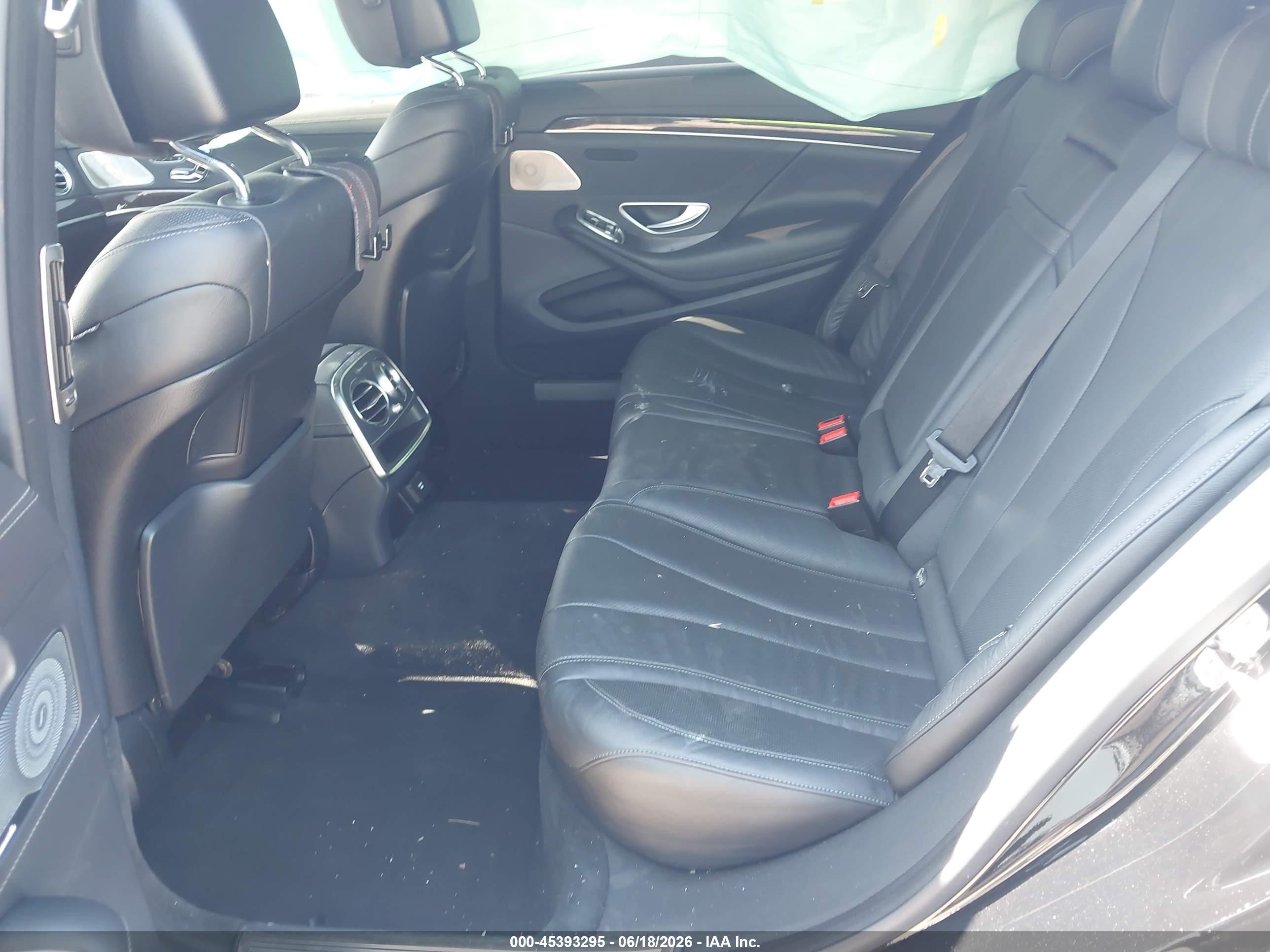 2015 Mercedes-benz S 550 Черный vin: WDDUG8CB7FA201282