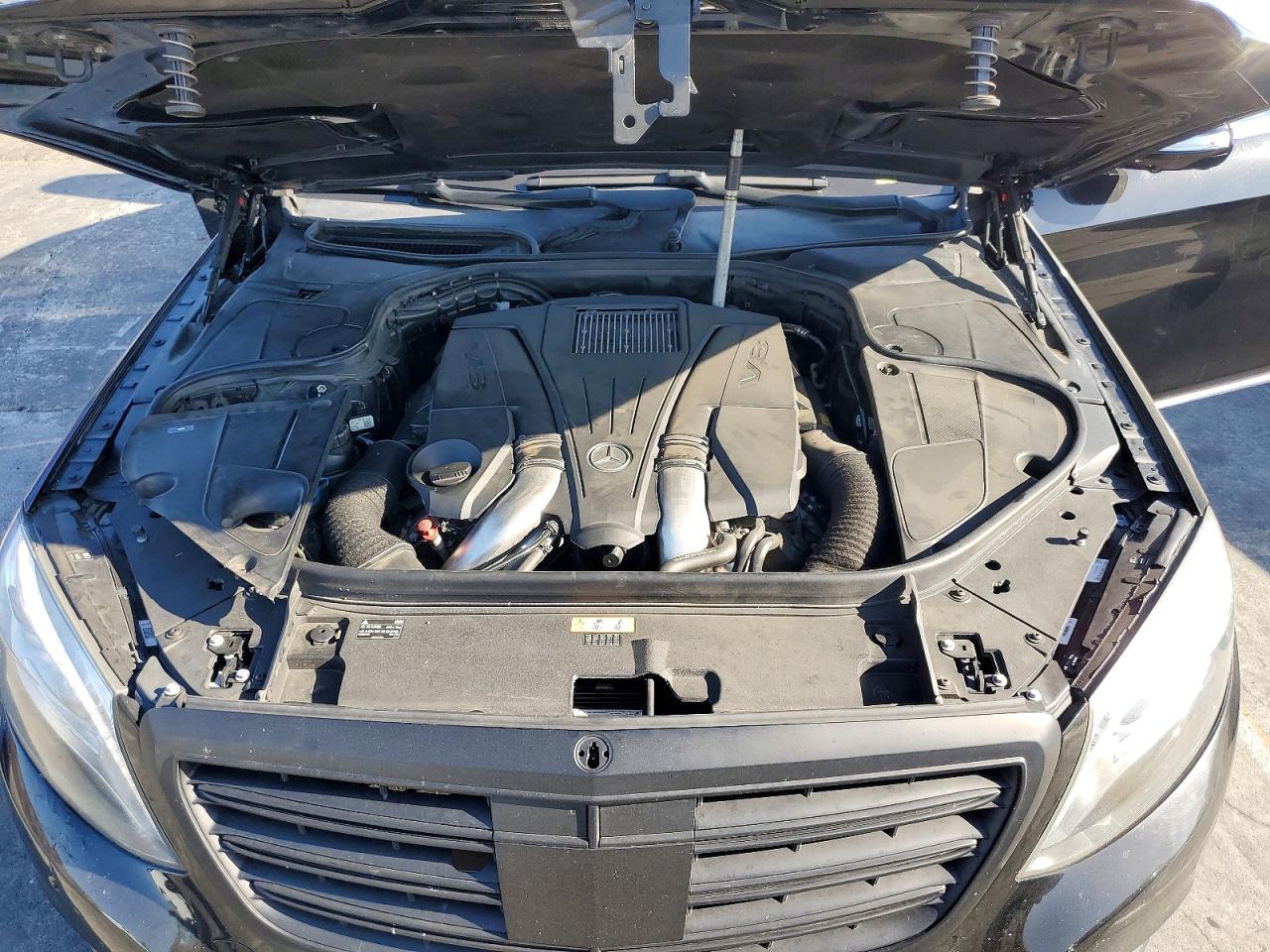 2014 Mercedes-benz S 550 Черный vin: WDDUG8CB8EA026653