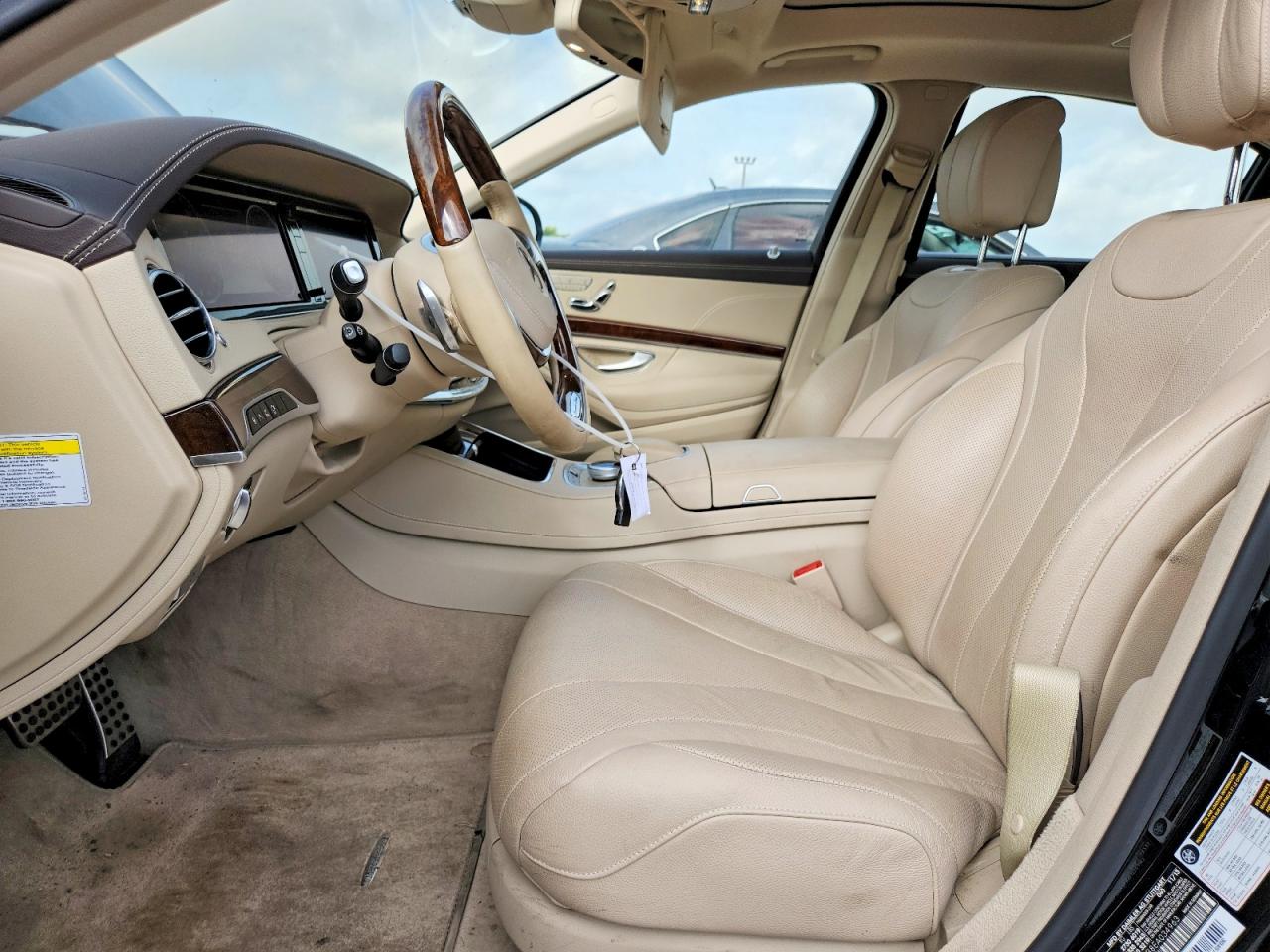 2014 Mercedes-benz S 550 Black vin: WDDUG8CB8EA034963